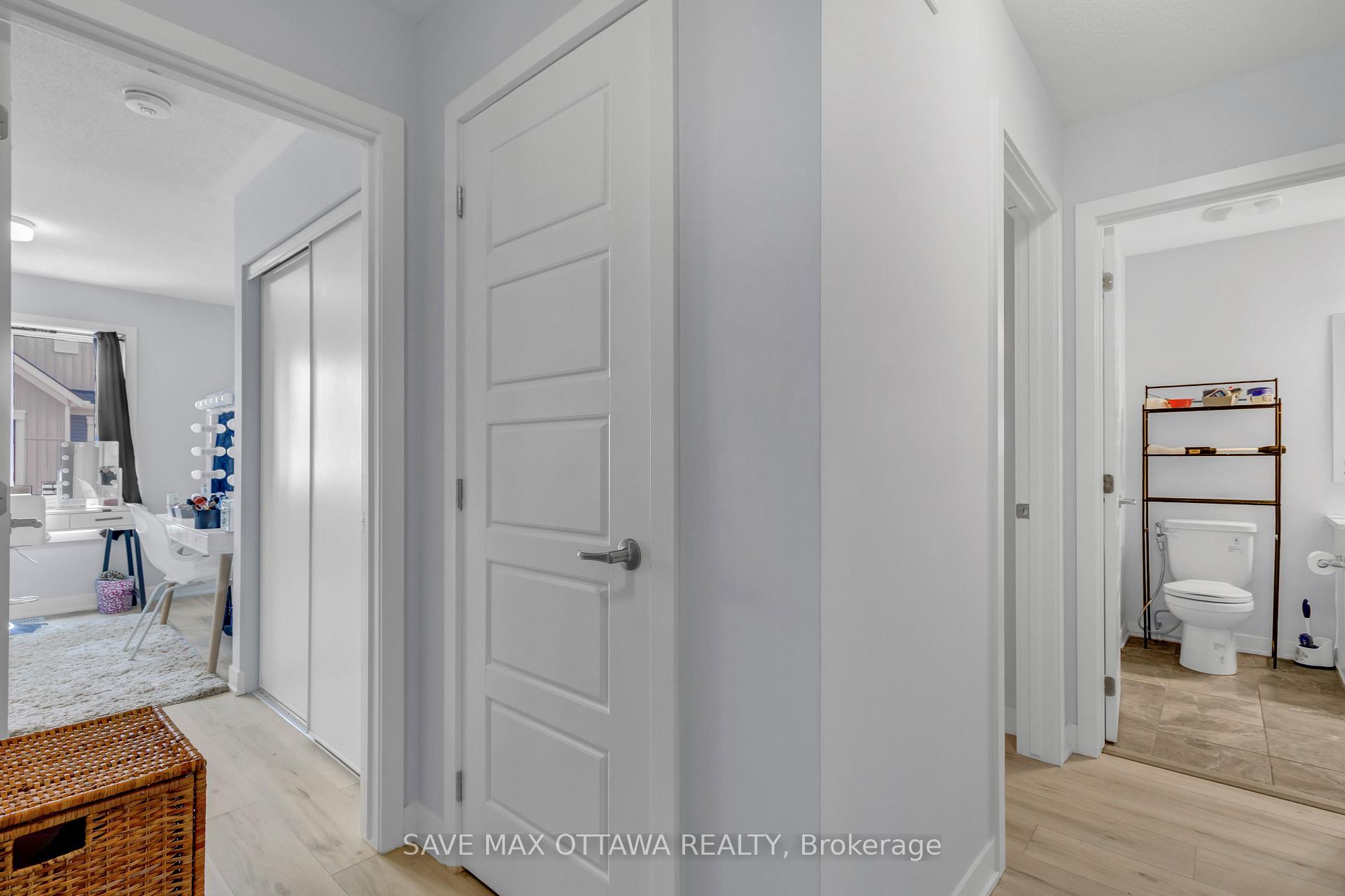 Photo 23 of 912 Nova Private, Ottawa, Barrhaven - Half Moon Bay — HOMEH