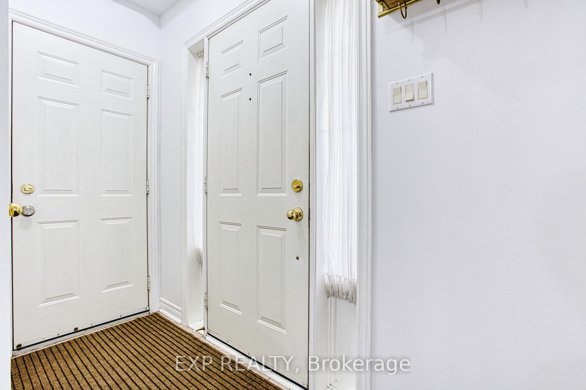 Photo 5 of 35 Stevenson Street, Hamilton, Ancaster — HOMEH