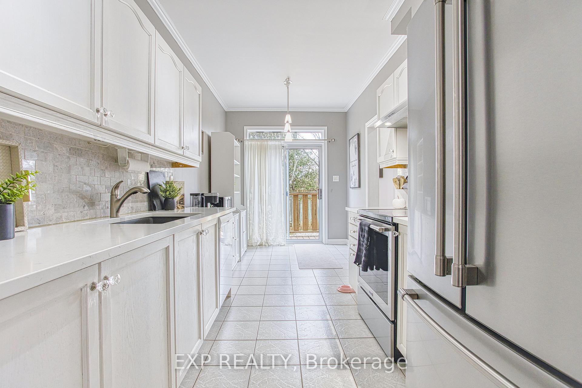 Photo 17 of 35 Stevenson Street, Hamilton, Ancaster — HOMEH