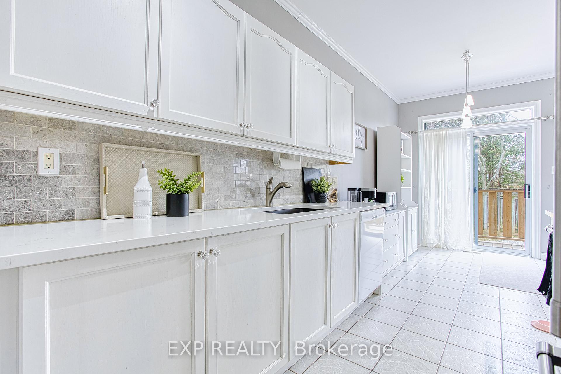 Photo 18 of 35 Stevenson Street, Hamilton, Ancaster — HOMEH