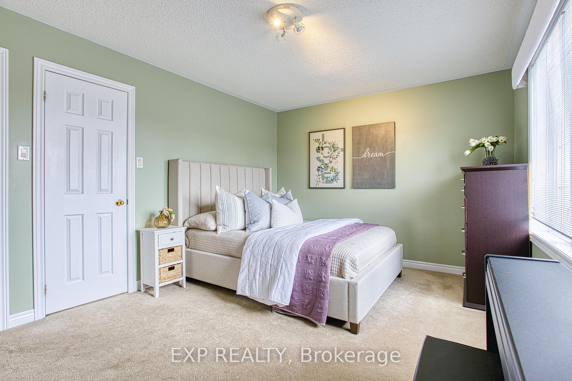 Photo 20 of 35 Stevenson Street, Hamilton, Ancaster — HOMEH