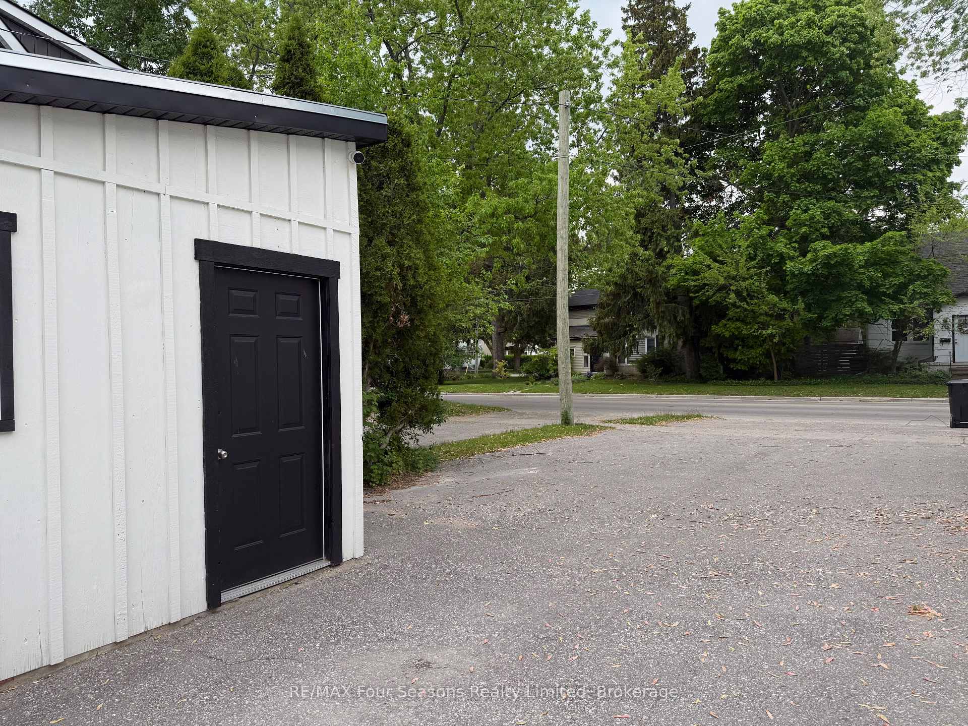 Photo 3 of Unit 1, 223 Sixth Street, Collingwood — HOMEH