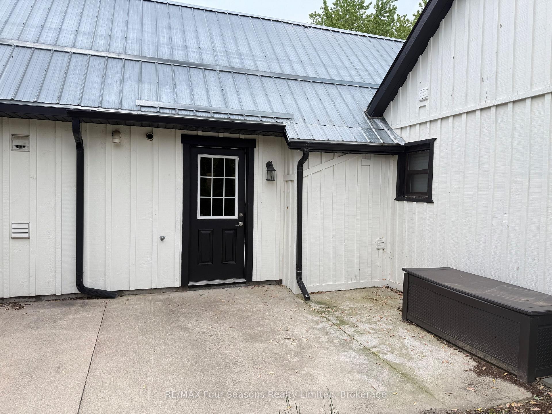 Photo 4 of Unit 1, 223 Sixth Street, Collingwood — HOMEH