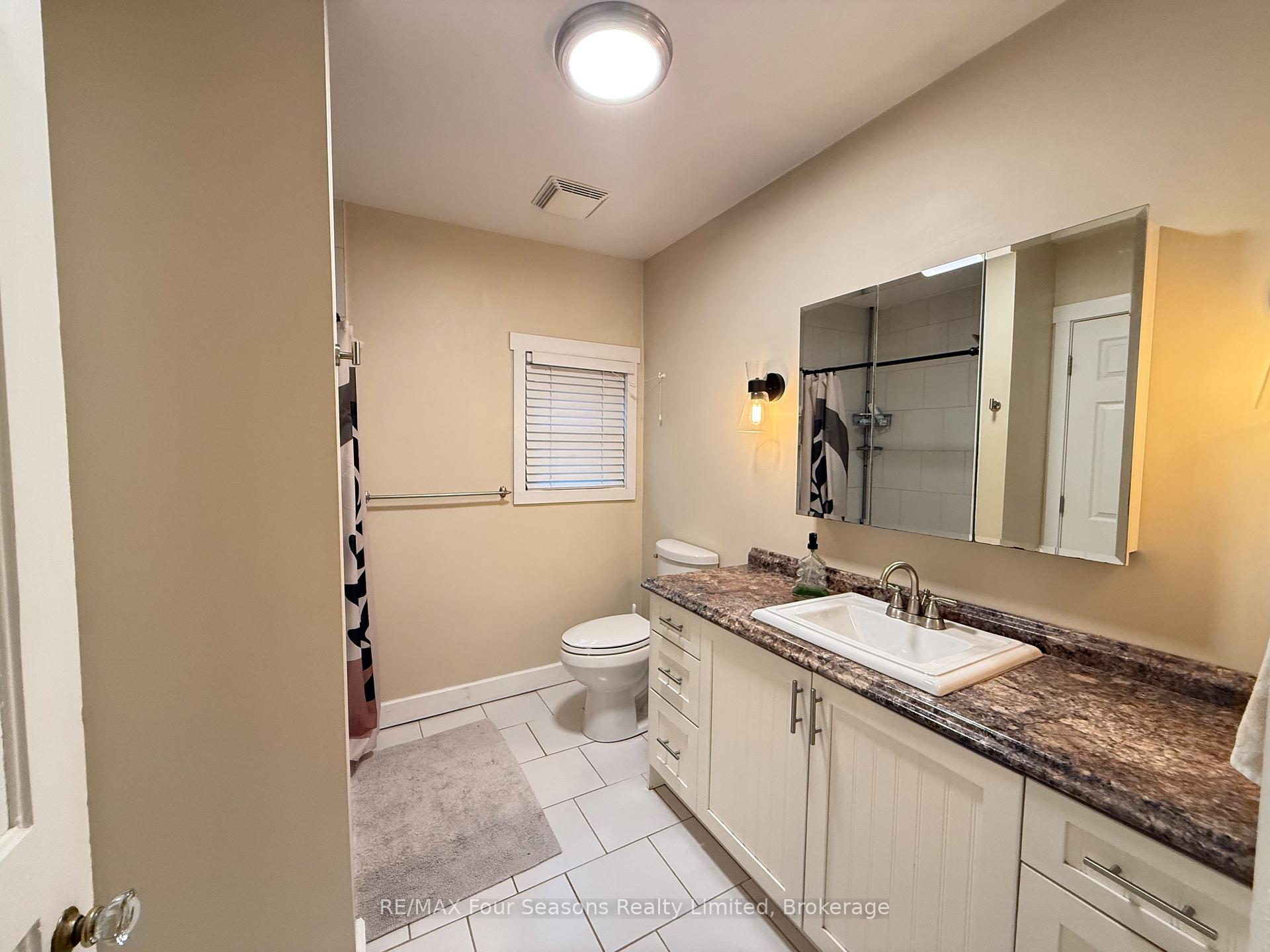 Photo 25 of Unit 1, 223 Sixth Street, Collingwood — HOMEH