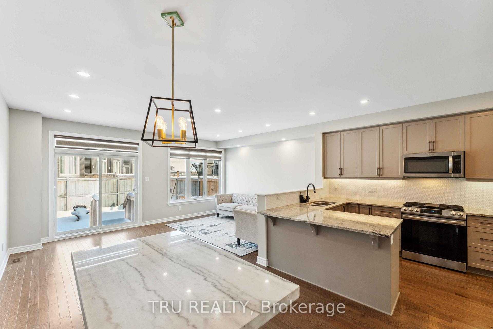 Photo 4 of 554 Edenwylde Drive, Ottawa, Remainder of Stittsville & Area — HOMEH