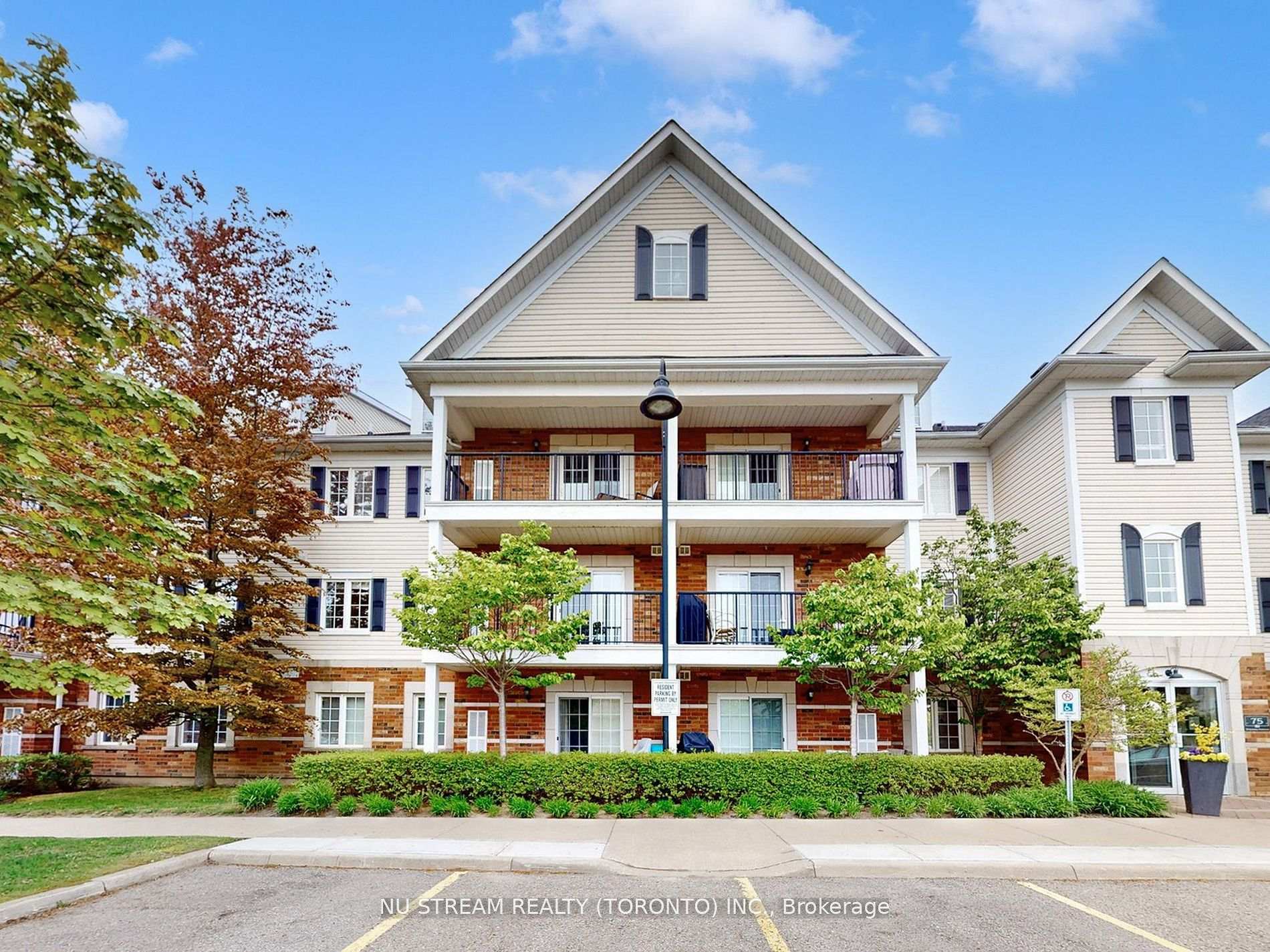 Photo 3 of Unit 203, 75 Shipway Avenue, Clarington, Newcastle — HOMEH