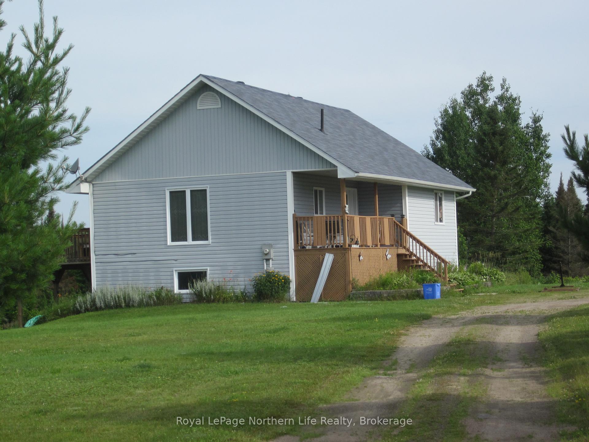 Photo 2 of 2131 Papineau Road E, Papineau-Cameron, Papineau Cameron — HOMEH