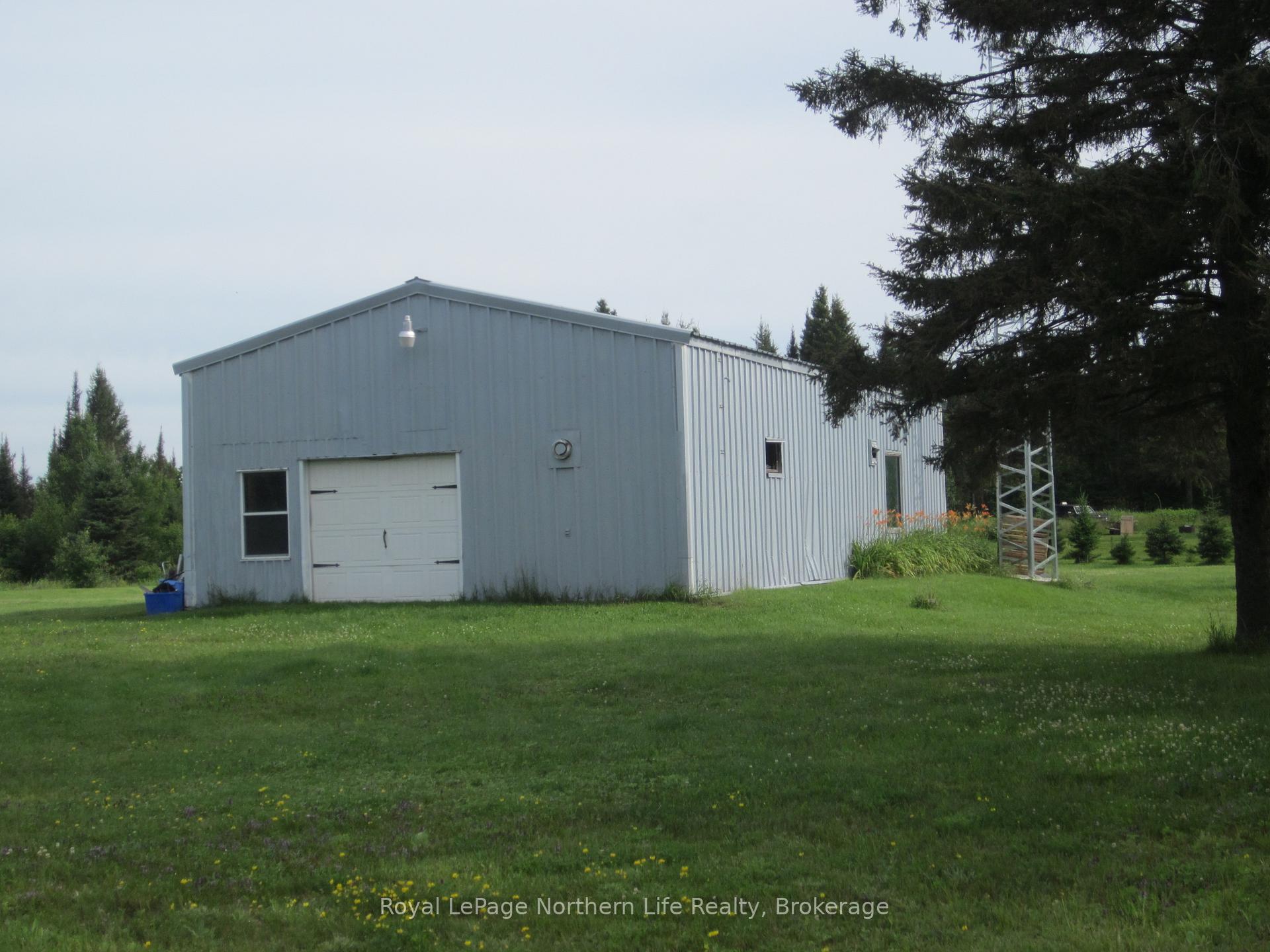 Photo 18 of 2131 Papineau Road E, Papineau-Cameron, Papineau Cameron — HOMEH