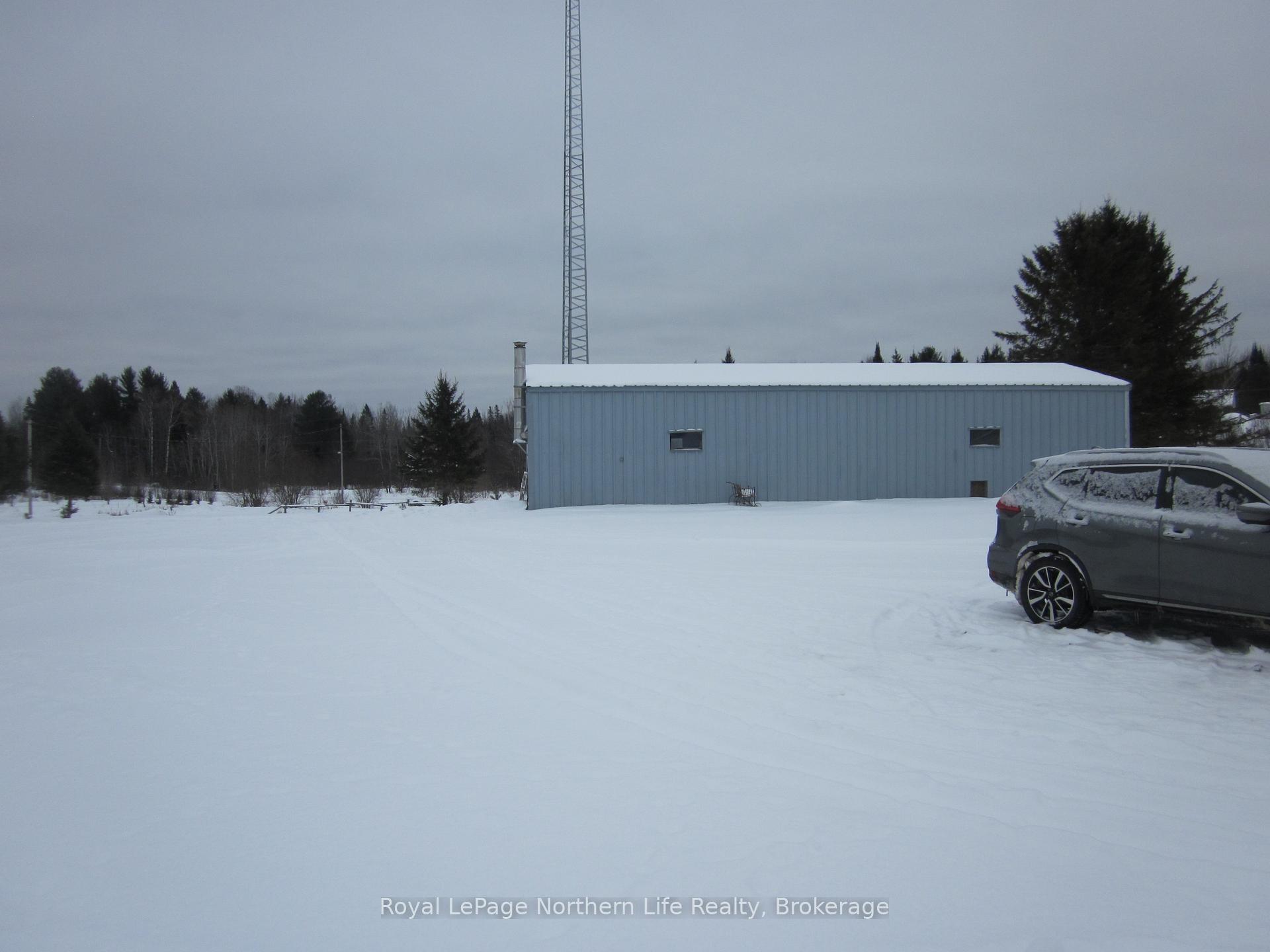 Photo 20 of 2131 Papineau Road E, Papineau-Cameron, Papineau Cameron — HOMEH