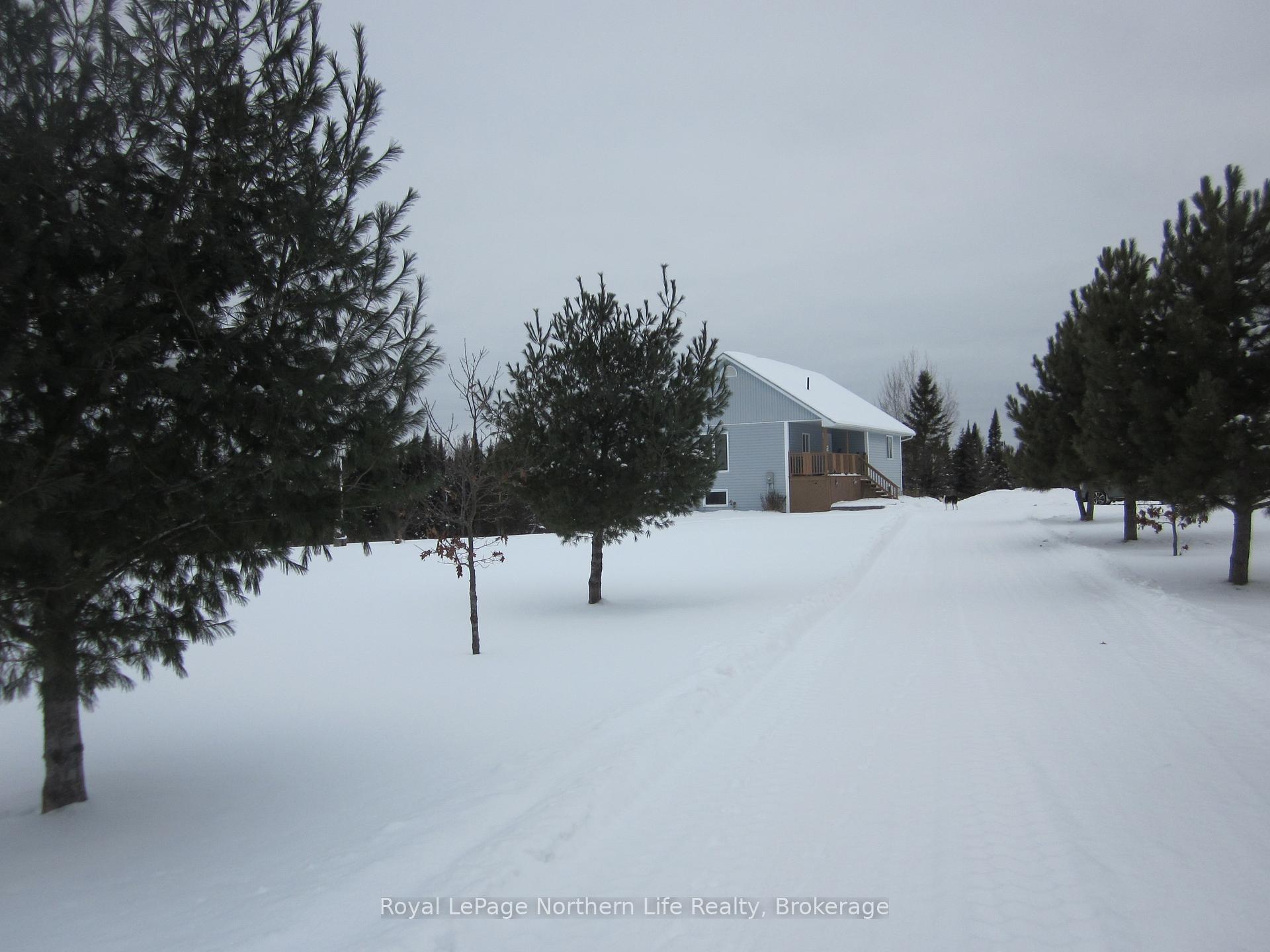 Photo 26 of 2131 Papineau Road E, Papineau-Cameron, Papineau Cameron — HOMEH
