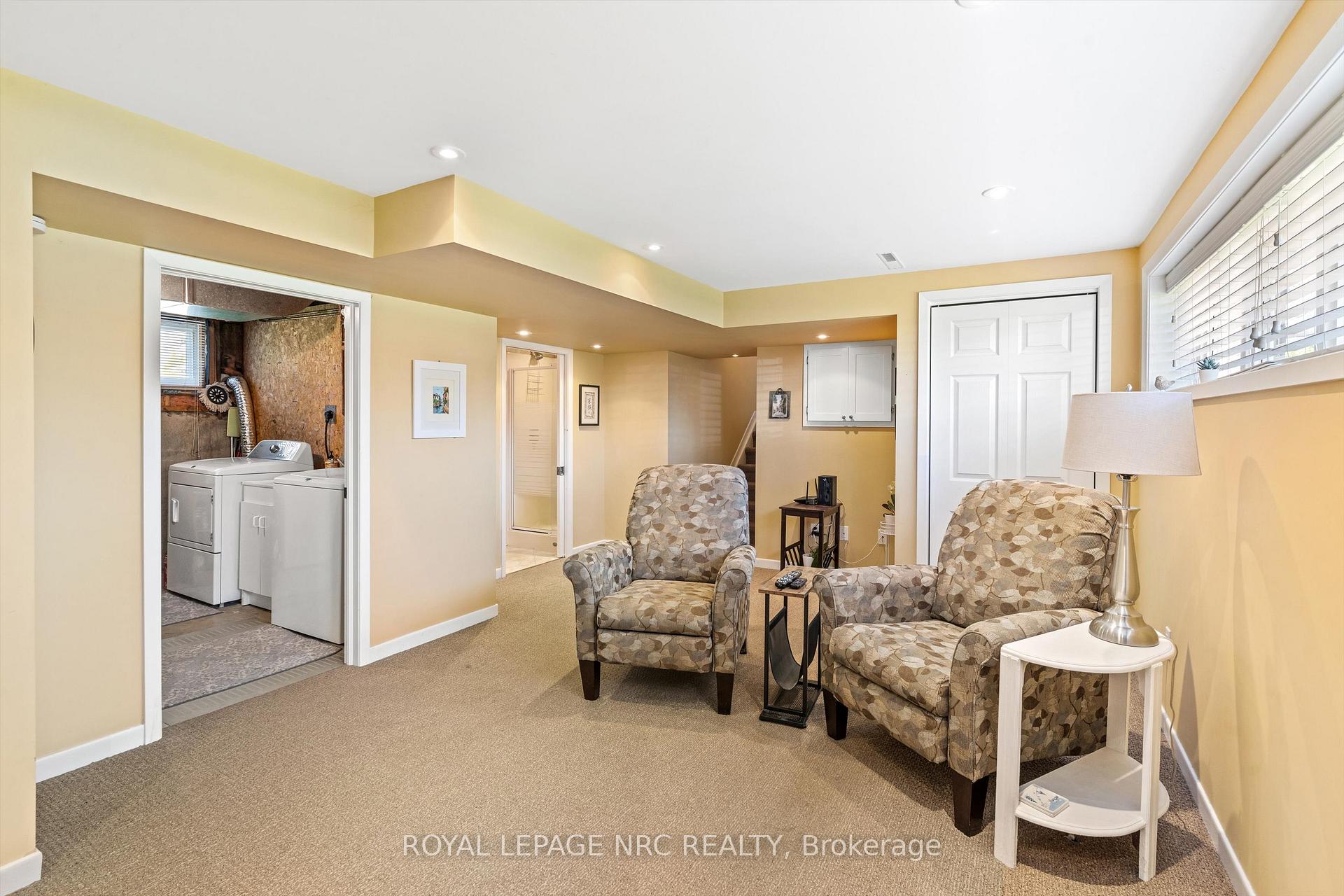 Photo 26 of 34 Crown Street, St. Catharines, Vine/Linwell — HOMEH