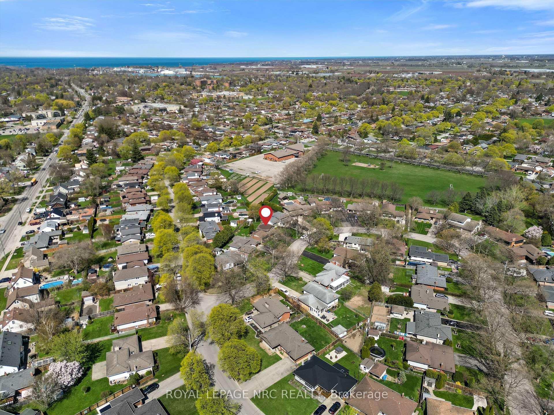 Photo 39 of 34 Crown Street, St. Catharines, Vine/Linwell — HOMEH
