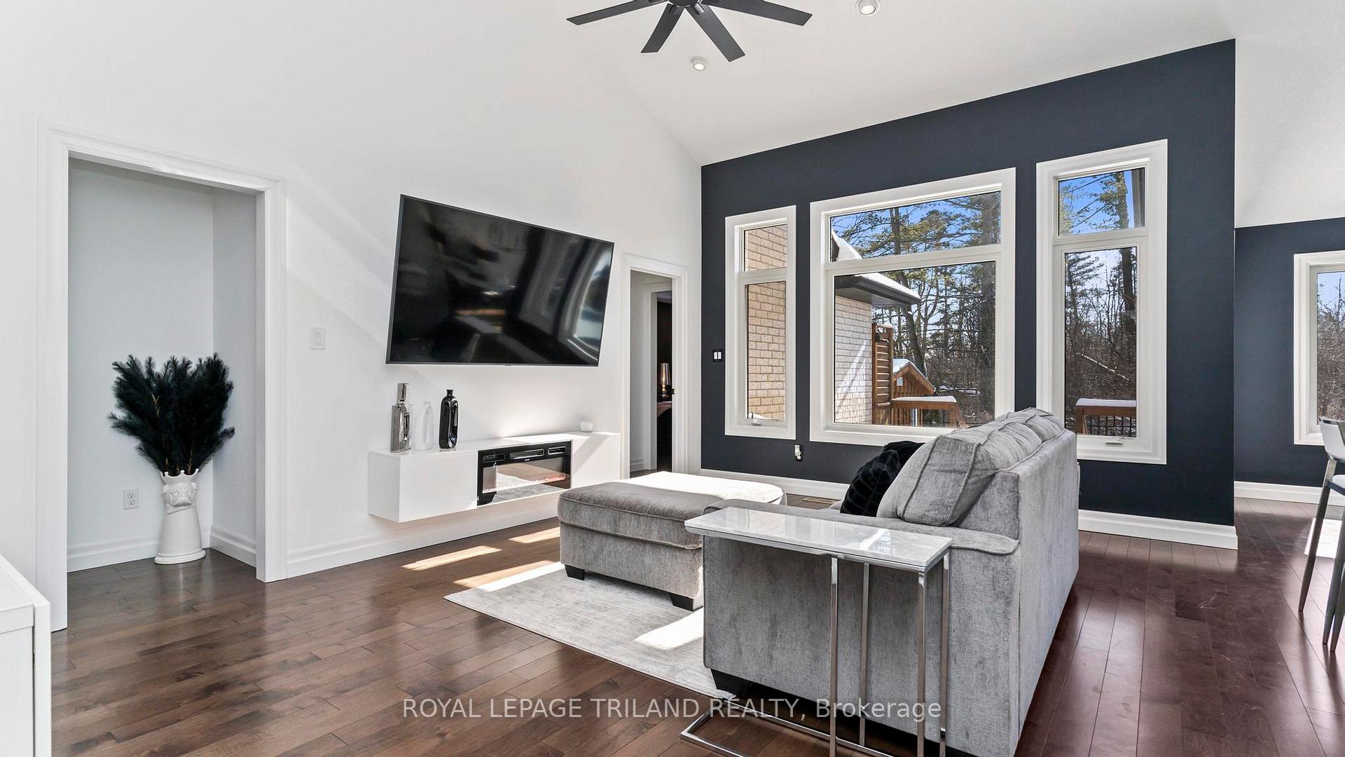Photo 6 of 36 Deerfield Court, St. Thomas — HOMEH