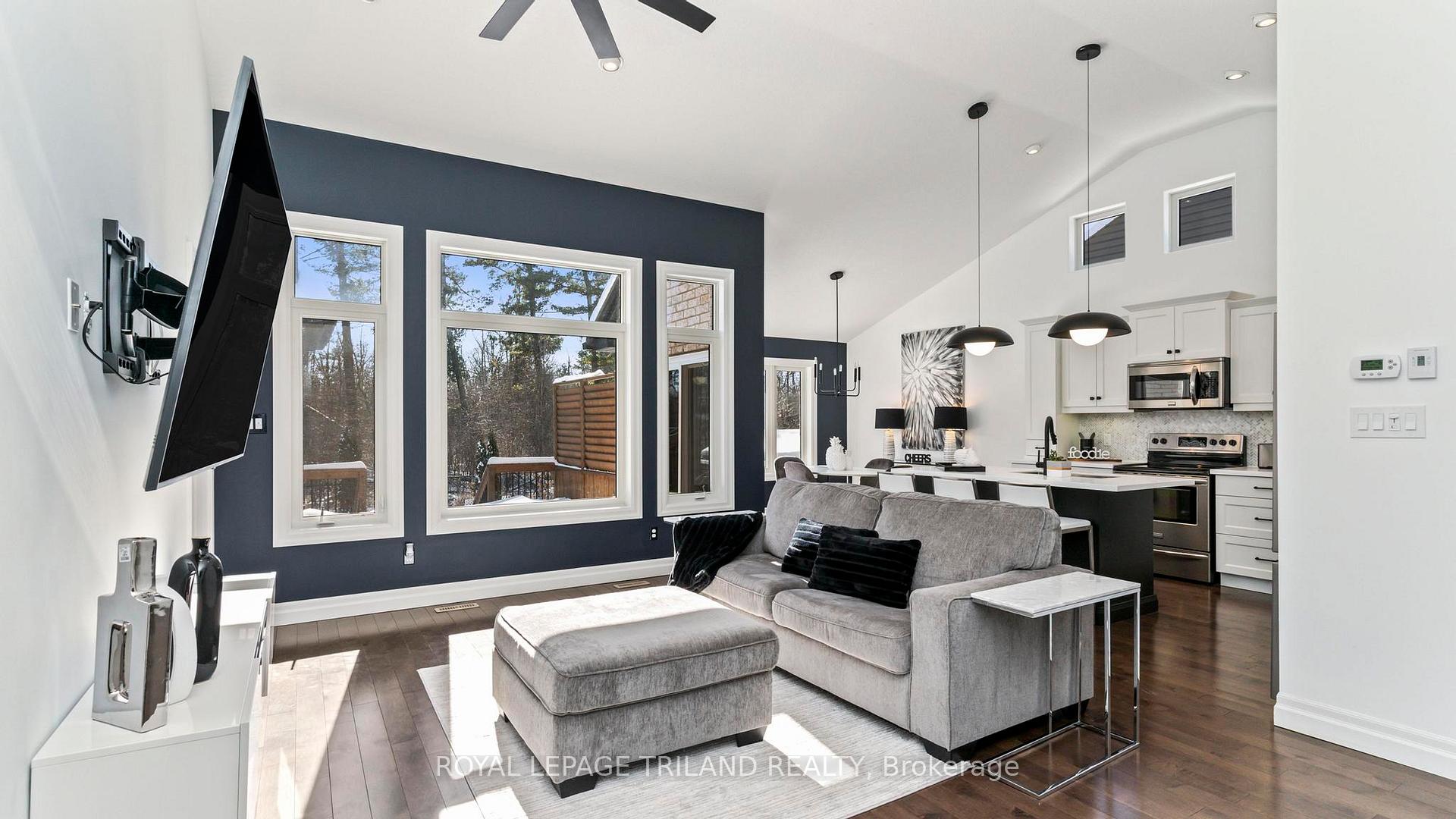 Photo 7 of 36 Deerfield Court, St. Thomas — HOMEH