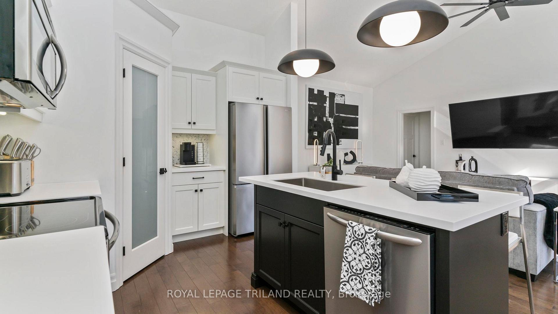Photo 12 of 36 Deerfield Court, St. Thomas — HOMEH