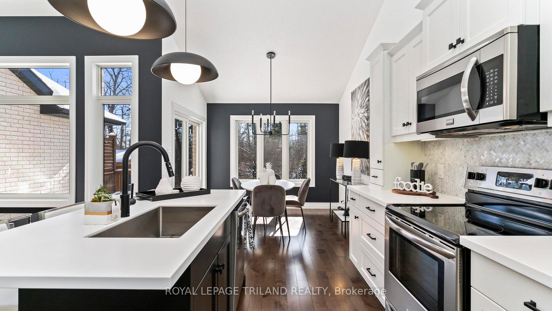 Photo 13 of 36 Deerfield Court, St. Thomas — HOMEH
