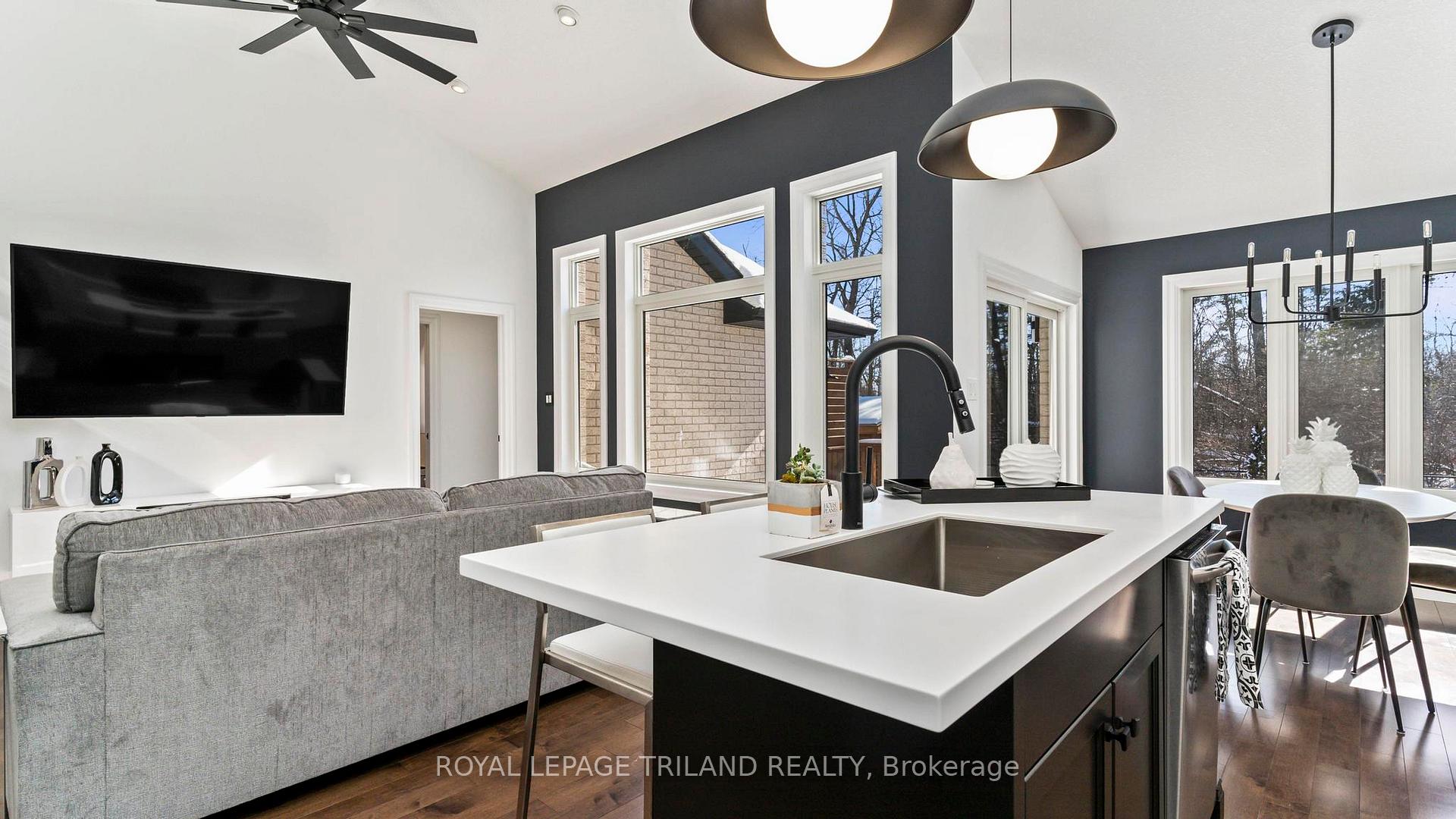 Photo 14 of 36 Deerfield Court, St. Thomas — HOMEH