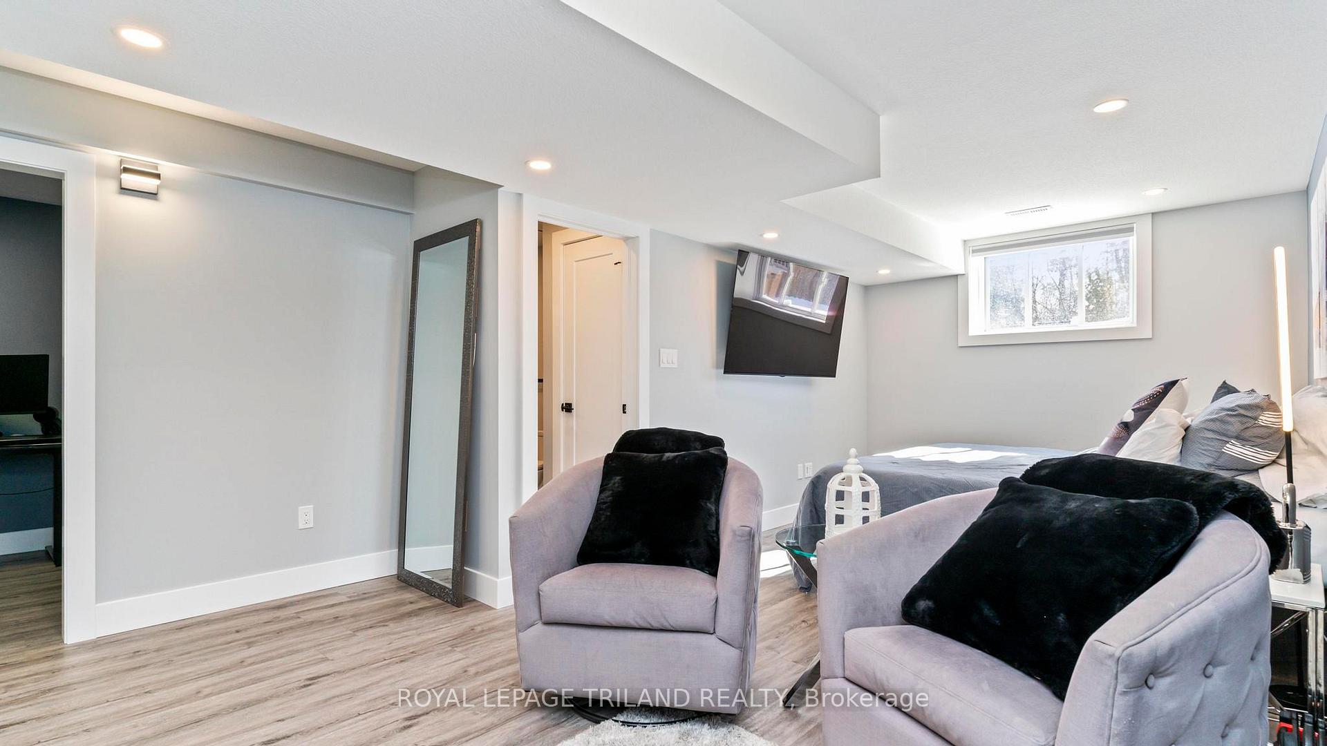 Photo 25 of 36 Deerfield Court, St. Thomas — HOMEH
