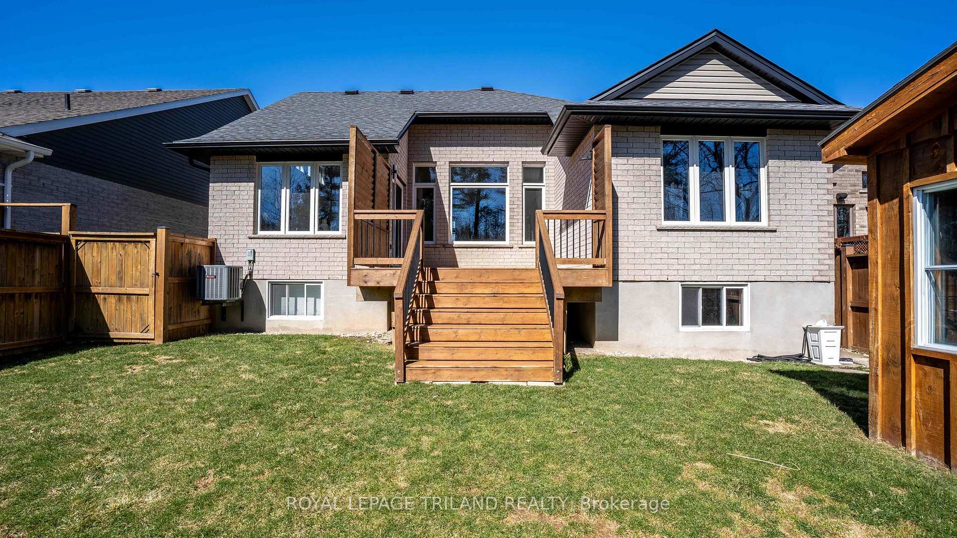 Photo 32 of 36 Deerfield Court, St. Thomas — HOMEH