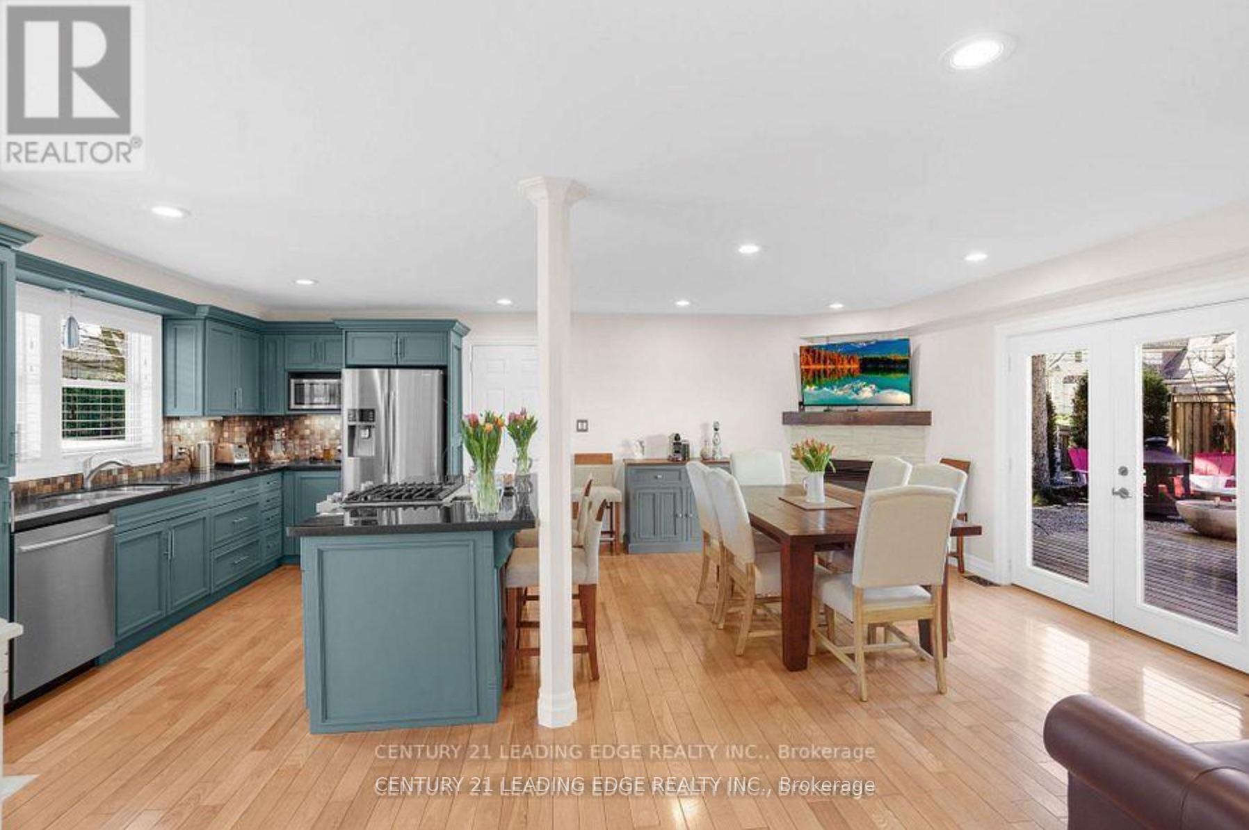 Photo 4 of 126 Lloyminn Avenue, Hamilton, Ancaster — HOMEH