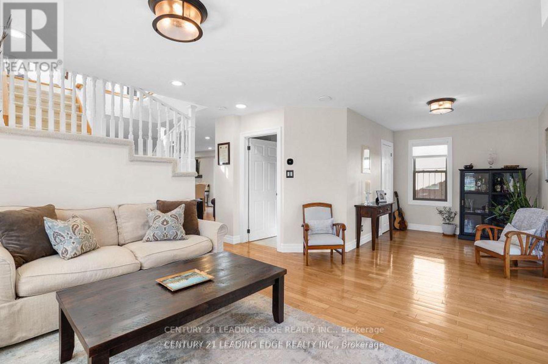 Photo 7 of 126 Lloyminn Avenue, Hamilton, Ancaster — HOMEH
