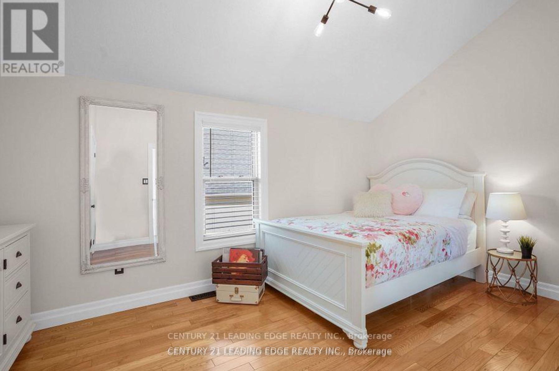 Photo 20 of 126 Lloyminn Avenue, Hamilton, Ancaster — HOMEH