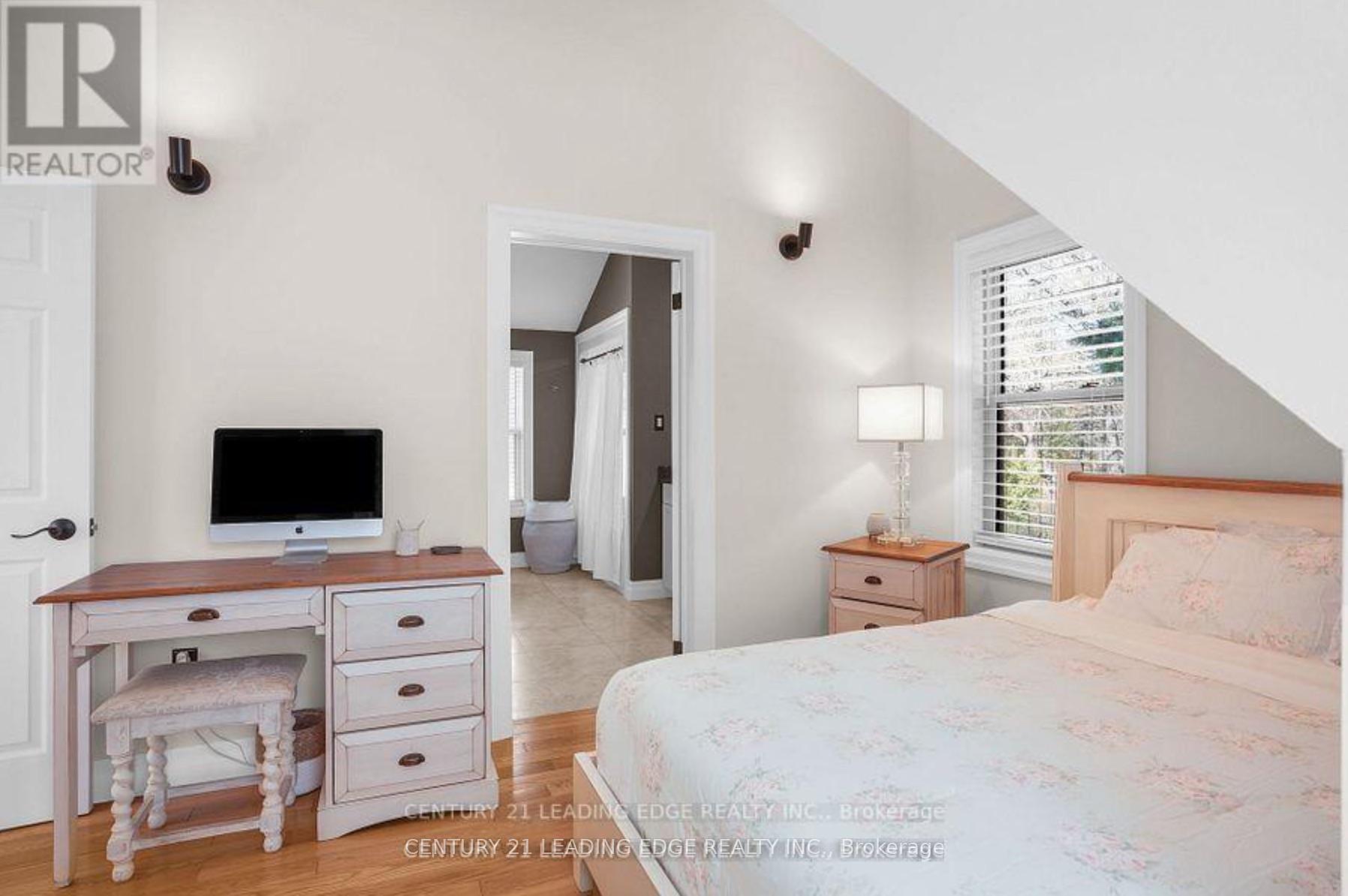 Photo 24 of 126 Lloyminn Avenue, Hamilton, Ancaster — HOMEH