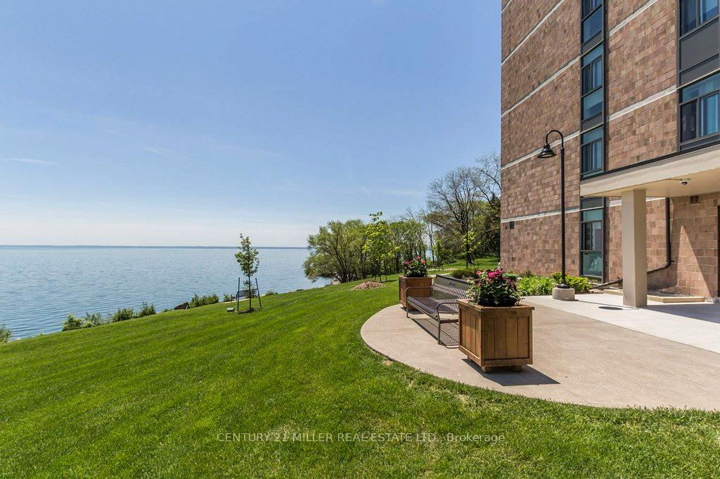 Photo 4 of Unit 1809, 5250 Lakeshore Road, Burlington, Appleby — HOMEH