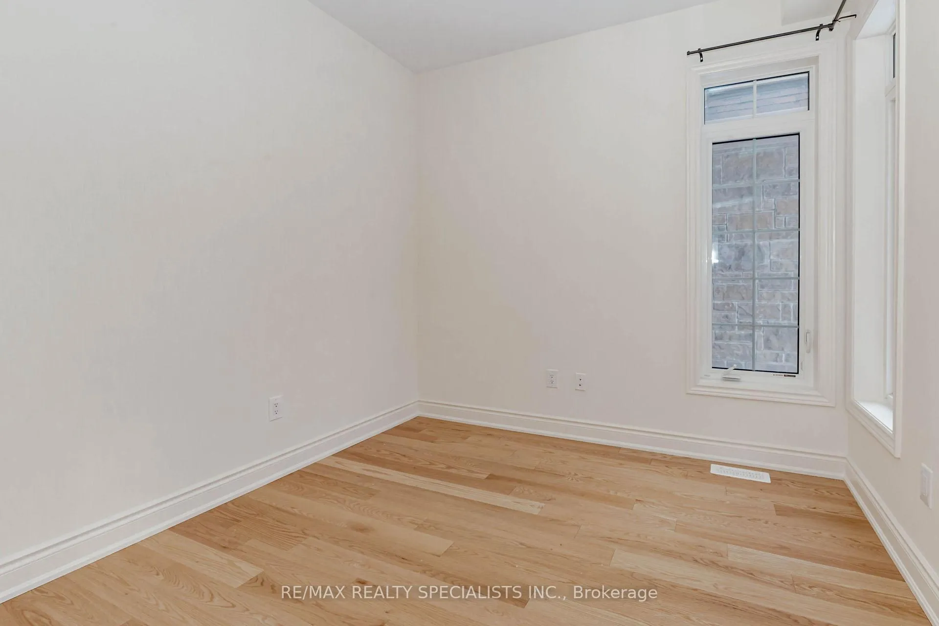 Photo 6 of Unit Upper, 74 Clockwork Drive, Brampton, Northwest Brampton — HOMEH