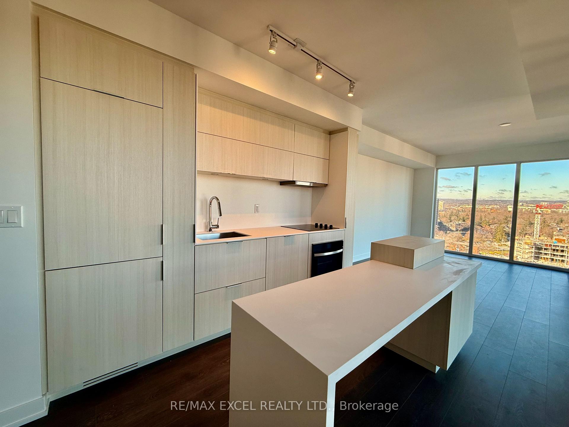 Photo 6 of Unit 1411, 370 Martha Street, Burlington, Brant — HOMEH