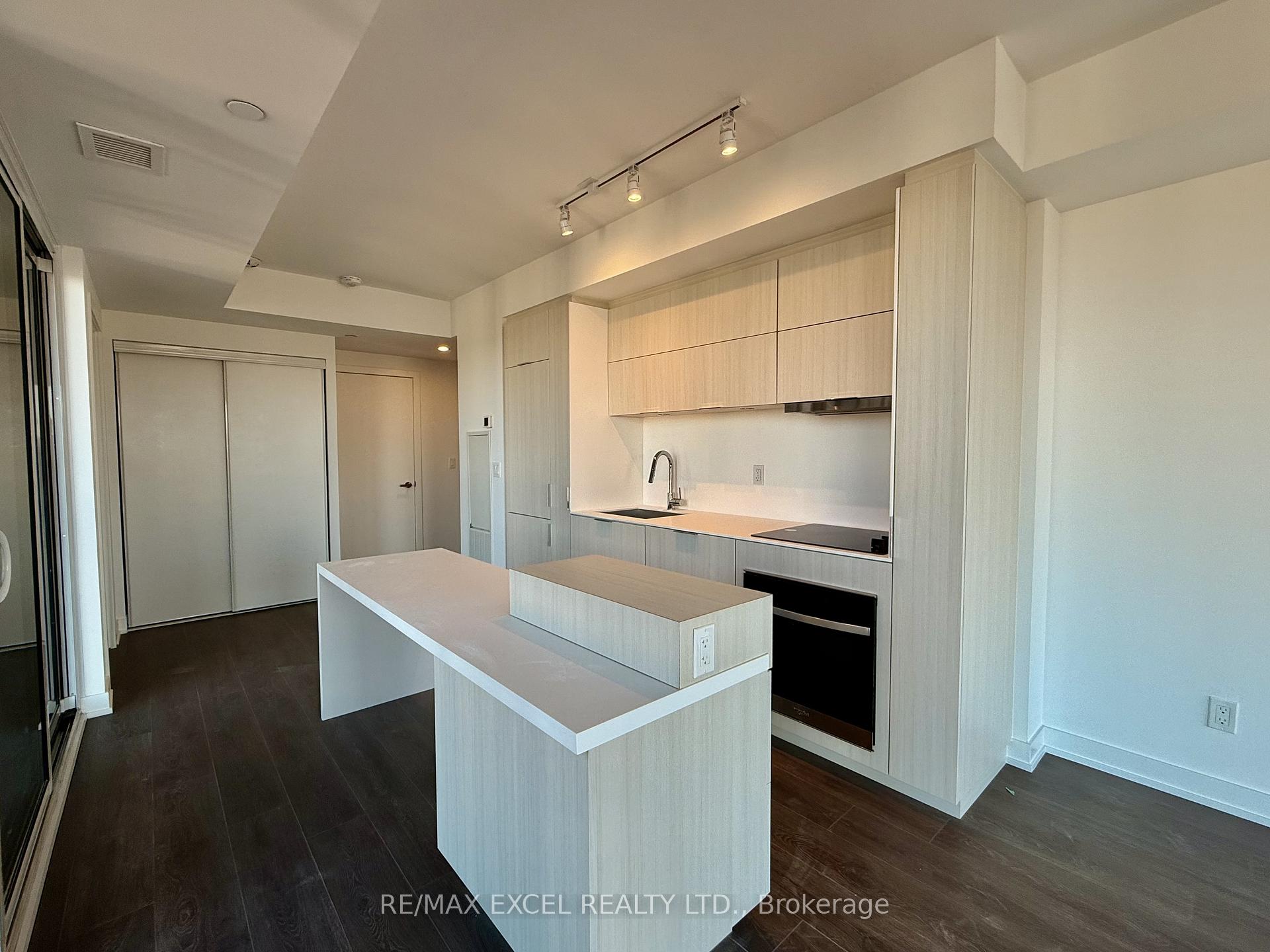 Photo 12 of Unit 1411, 370 Martha Street, Burlington, Brant — HOMEH