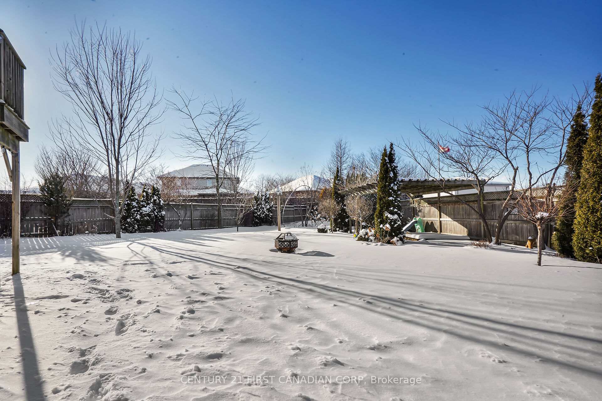 Photo 13 of 30 Hedges Court, St. Thomas — HOMEH