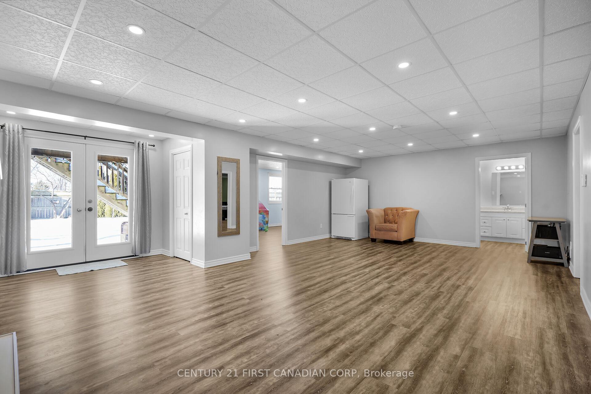 Photo 23 of 30 Hedges Court, St. Thomas — HOMEH