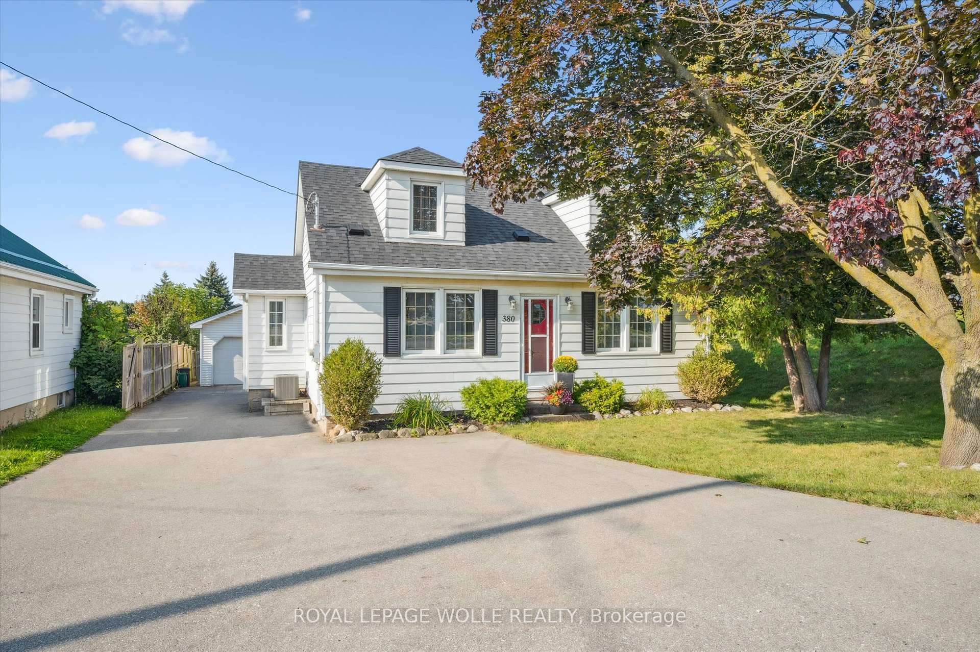 Photo 2 of 380 Dundas Street S, Cambridge — HOMEH