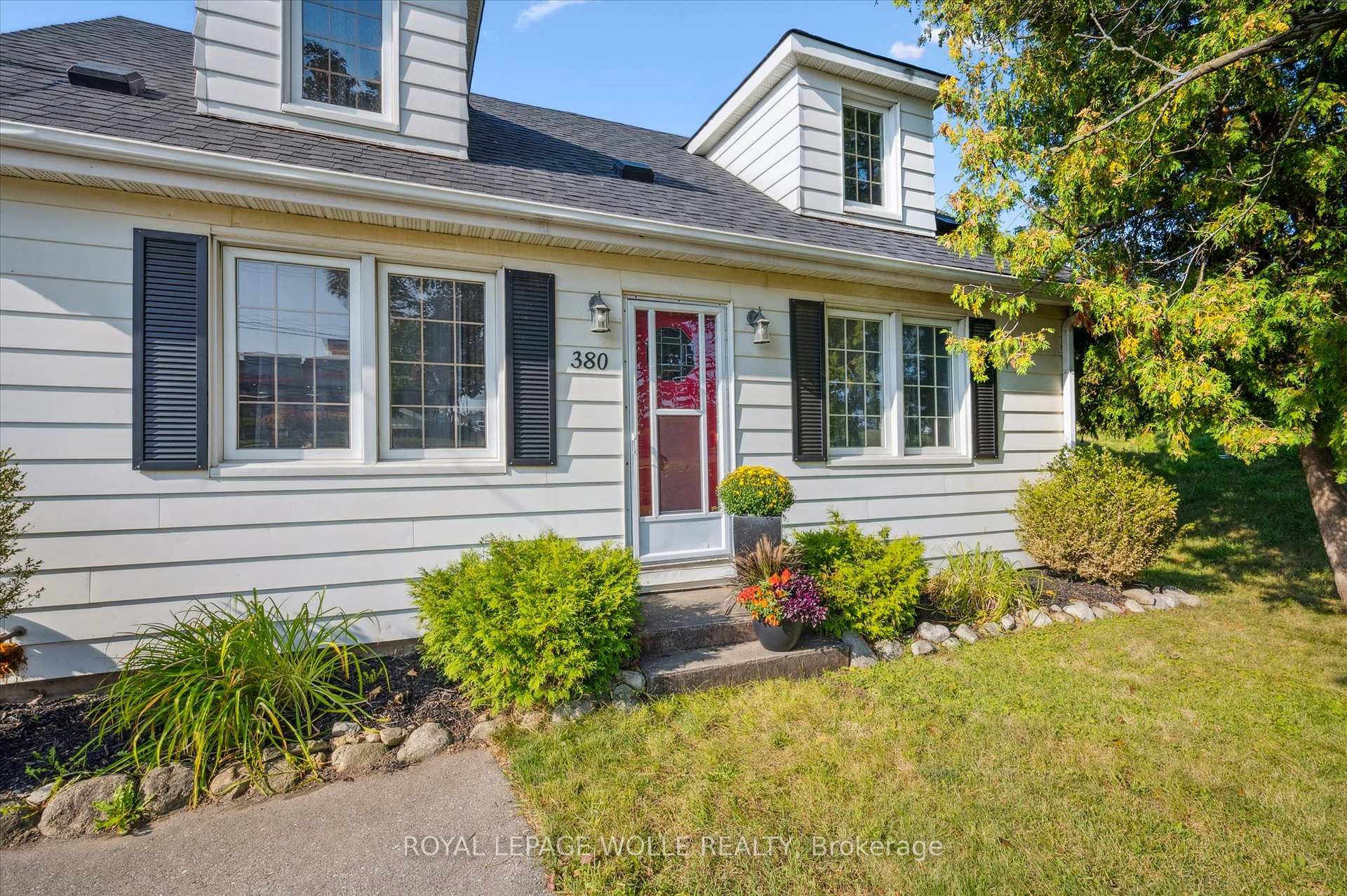 Photo 4 of 380 Dundas Street S, Cambridge — HOMEH