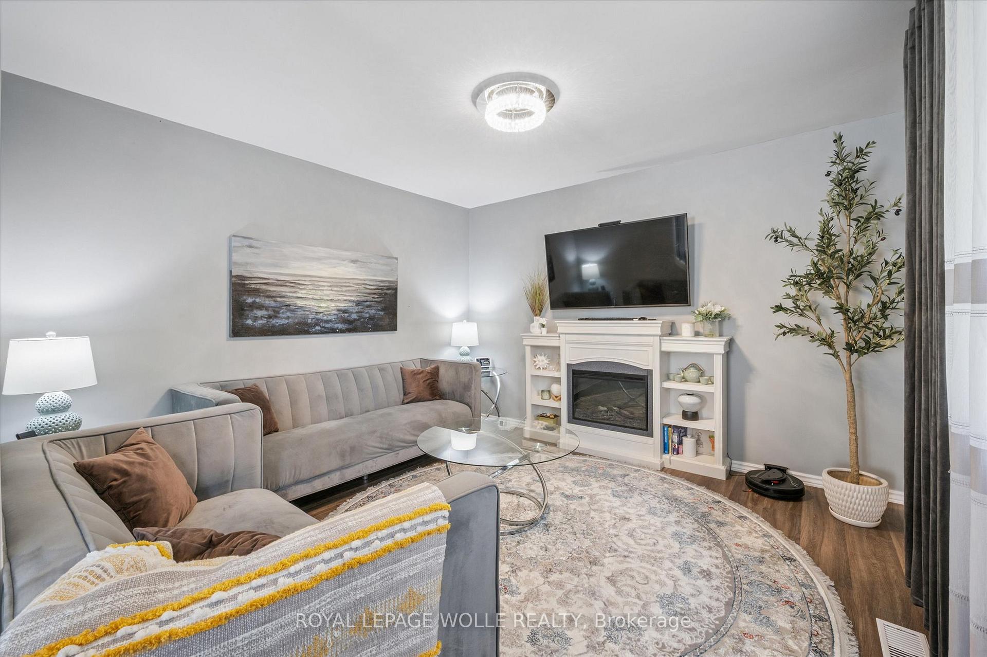 Photo 5 of 380 Dundas Street S, Cambridge — HOMEH