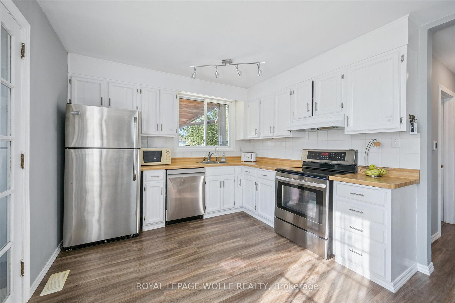 Photo 9 of 380 Dundas Street S, Cambridge — HOMEH