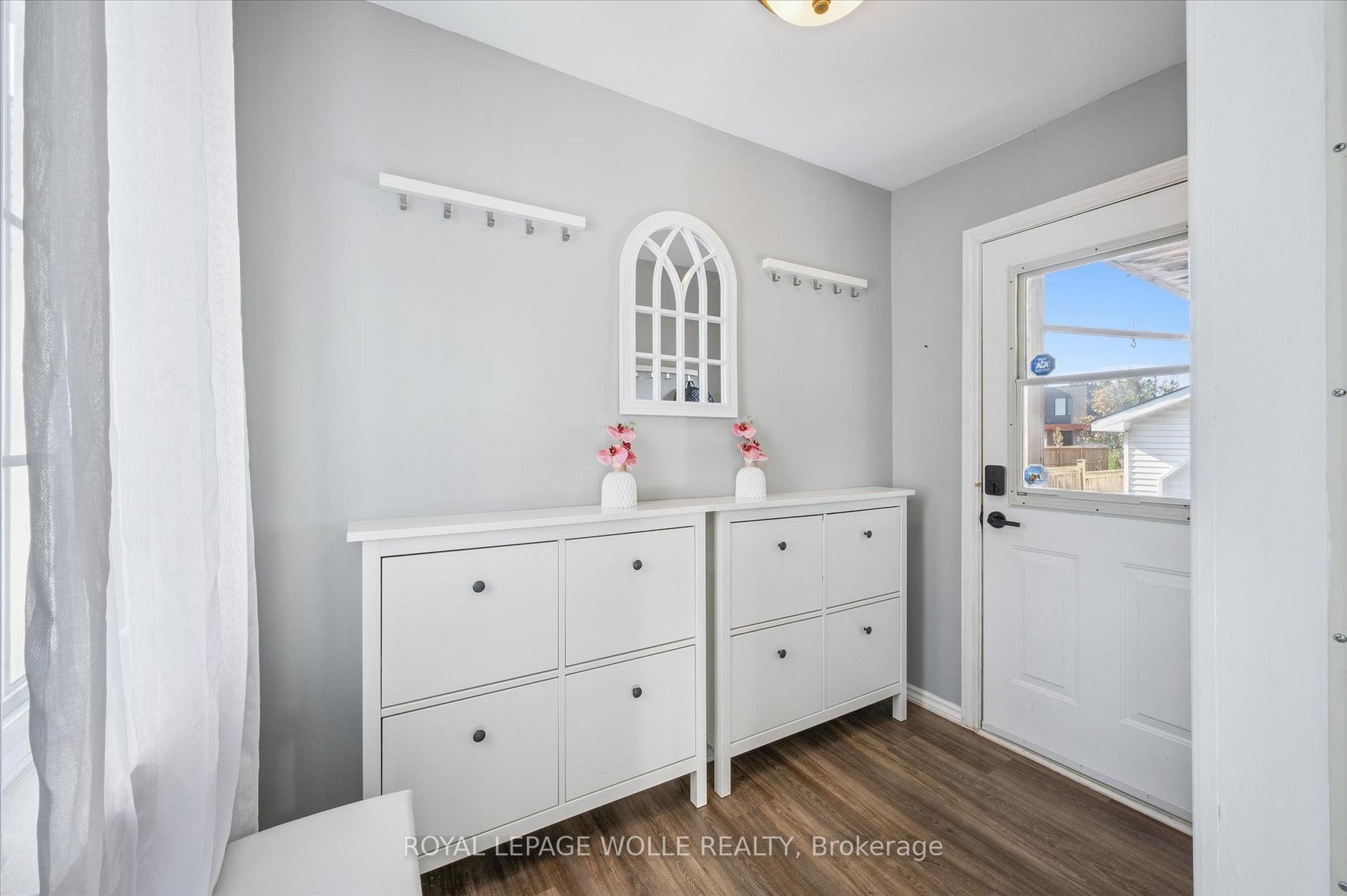 Photo 11 of 380 Dundas Street S, Cambridge — HOMEH