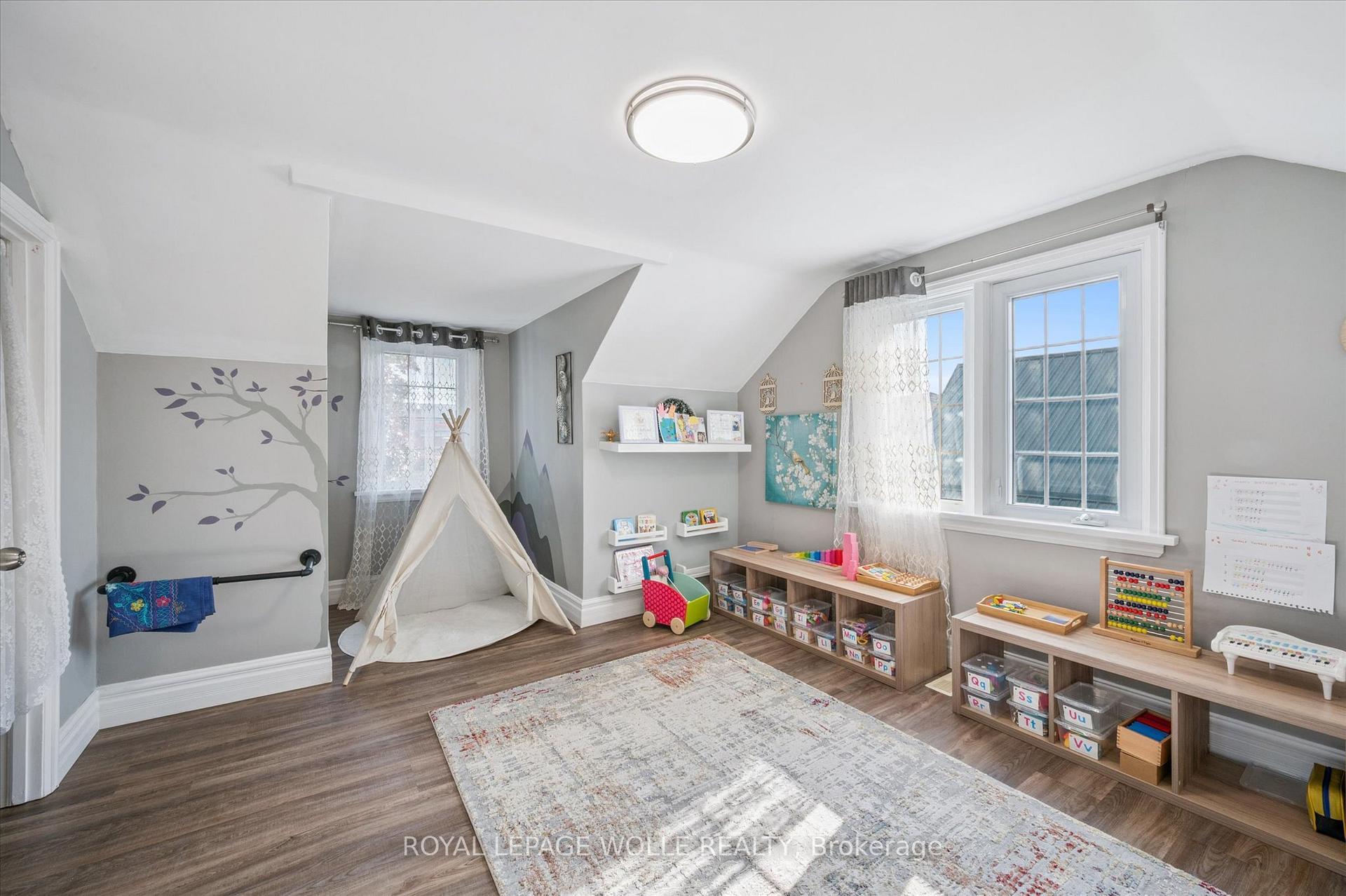 Photo 22 of 380 Dundas Street S, Cambridge — HOMEH