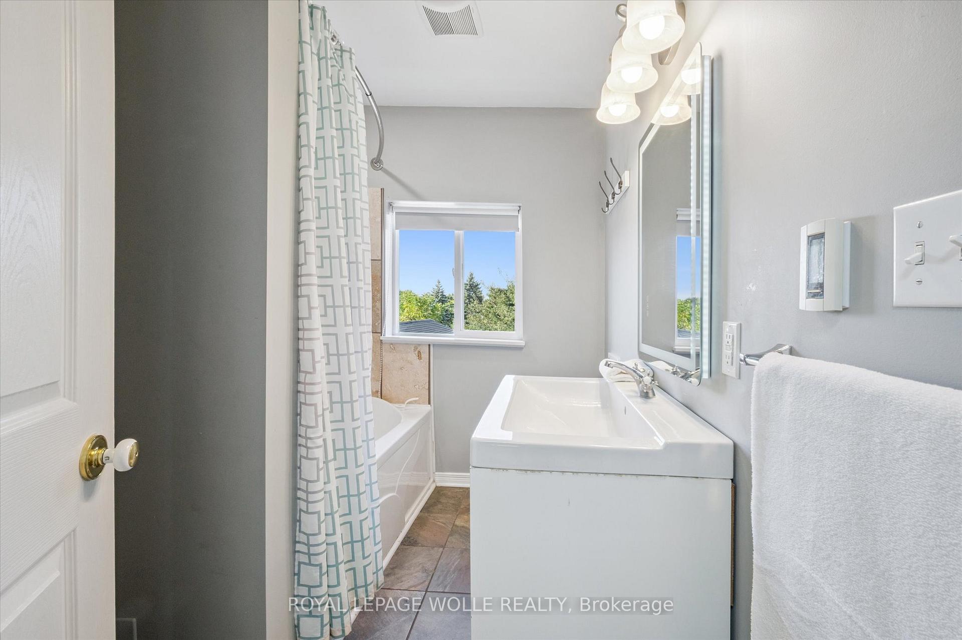Photo 27 of 380 Dundas Street S, Cambridge — HOMEH