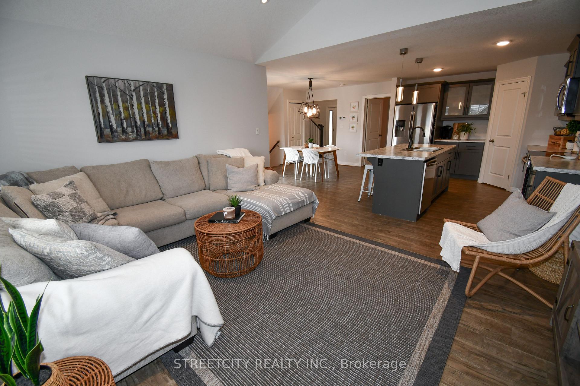 Photo 15 of 4 Fox Hollow Court, St. Thomas — HOMEH