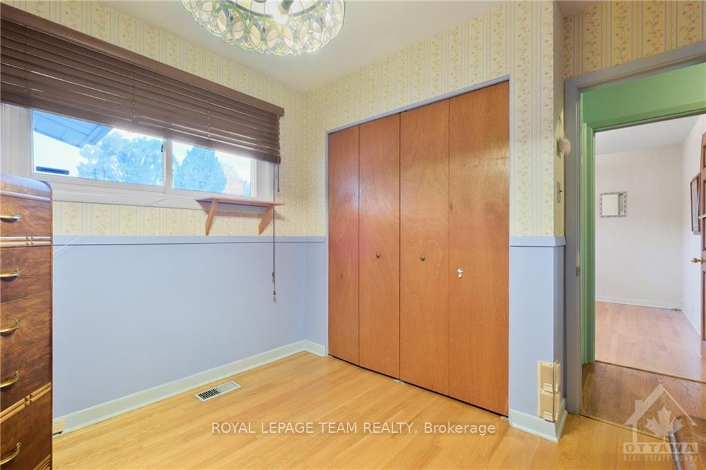 Photo 13 of 21 Higwood Drive, Ottawa, City View/Skyline/Fisher Heights/Parkwood Hills — HOMEH
