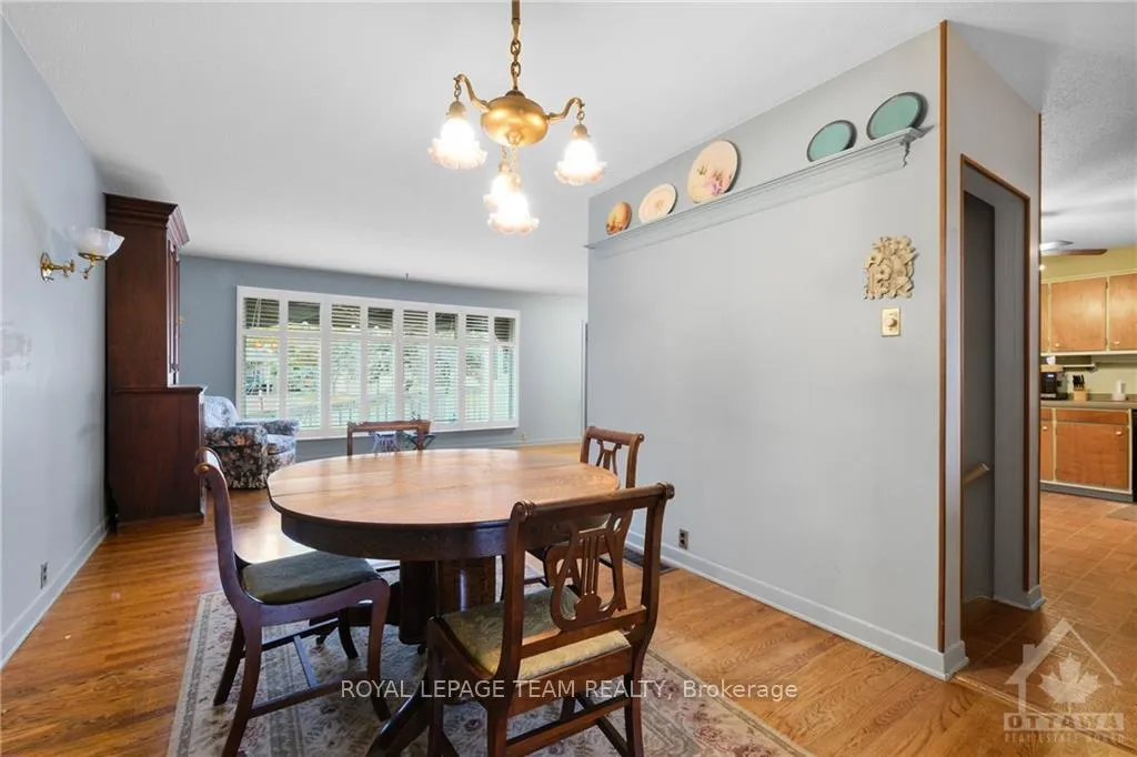 Photo 17 of 21 Higwood Drive, Ottawa, City View/Skyline/Fisher Heights/Parkwood Hills — HOMEH
