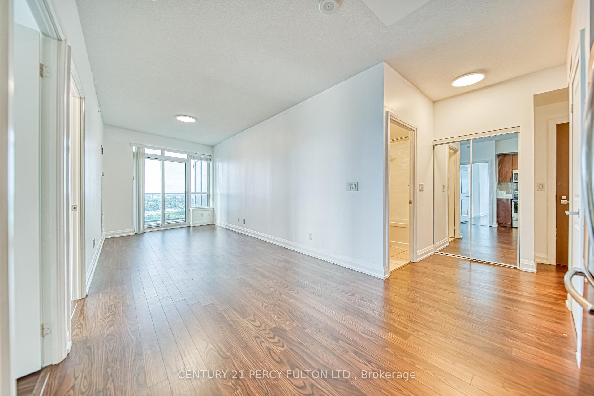 Photo 5 of Unit 2115, 7171 Yonge Street, Markham, Grandview — HOMEH