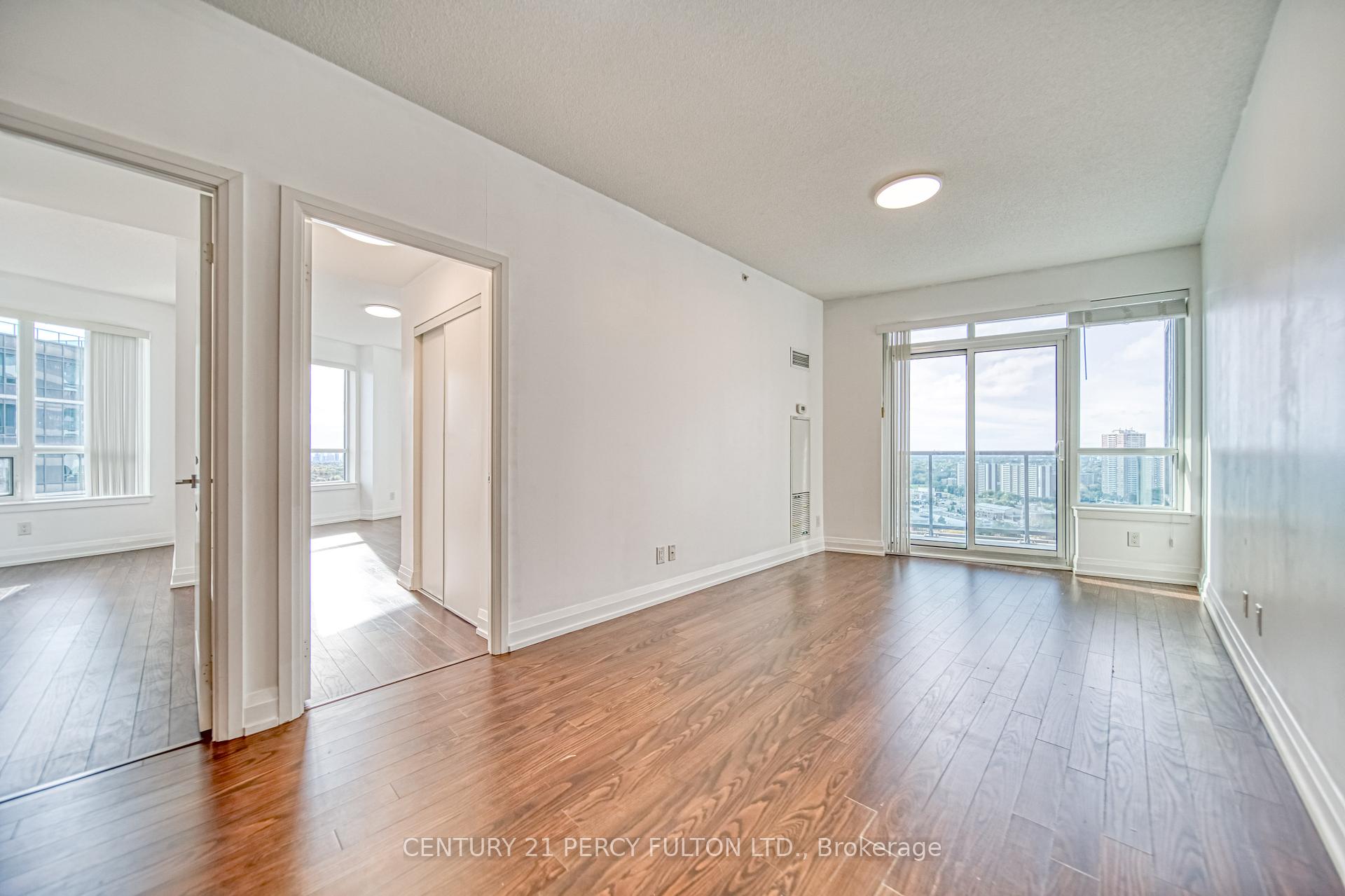 Photo 10 of Unit 2115, 7171 Yonge Street, Markham, Grandview — HOMEH
