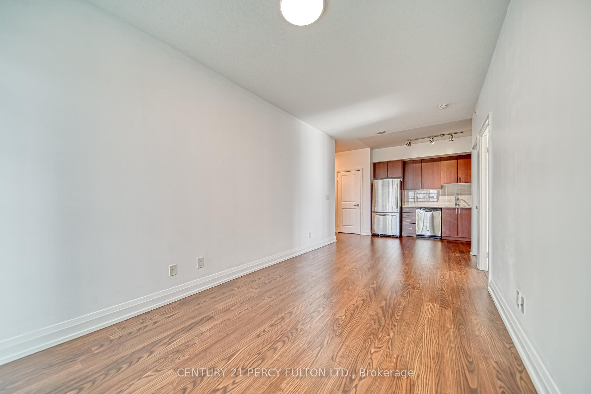 Photo 13 of Unit 2115, 7171 Yonge Street, Markham, Grandview — HOMEH