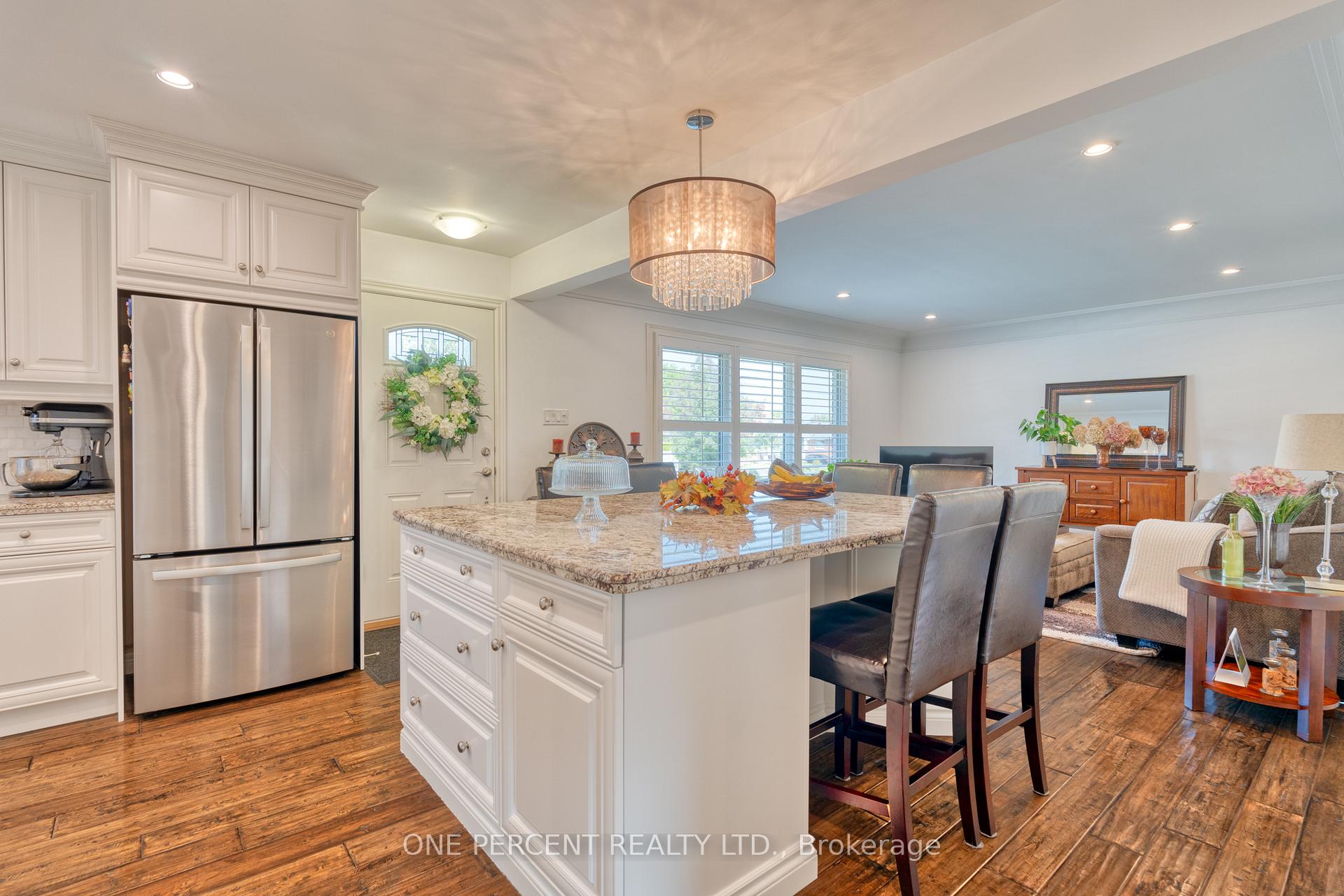 Photo 10 of 27 Hoover Crescent, Hamilton, Balfour — HOMEH