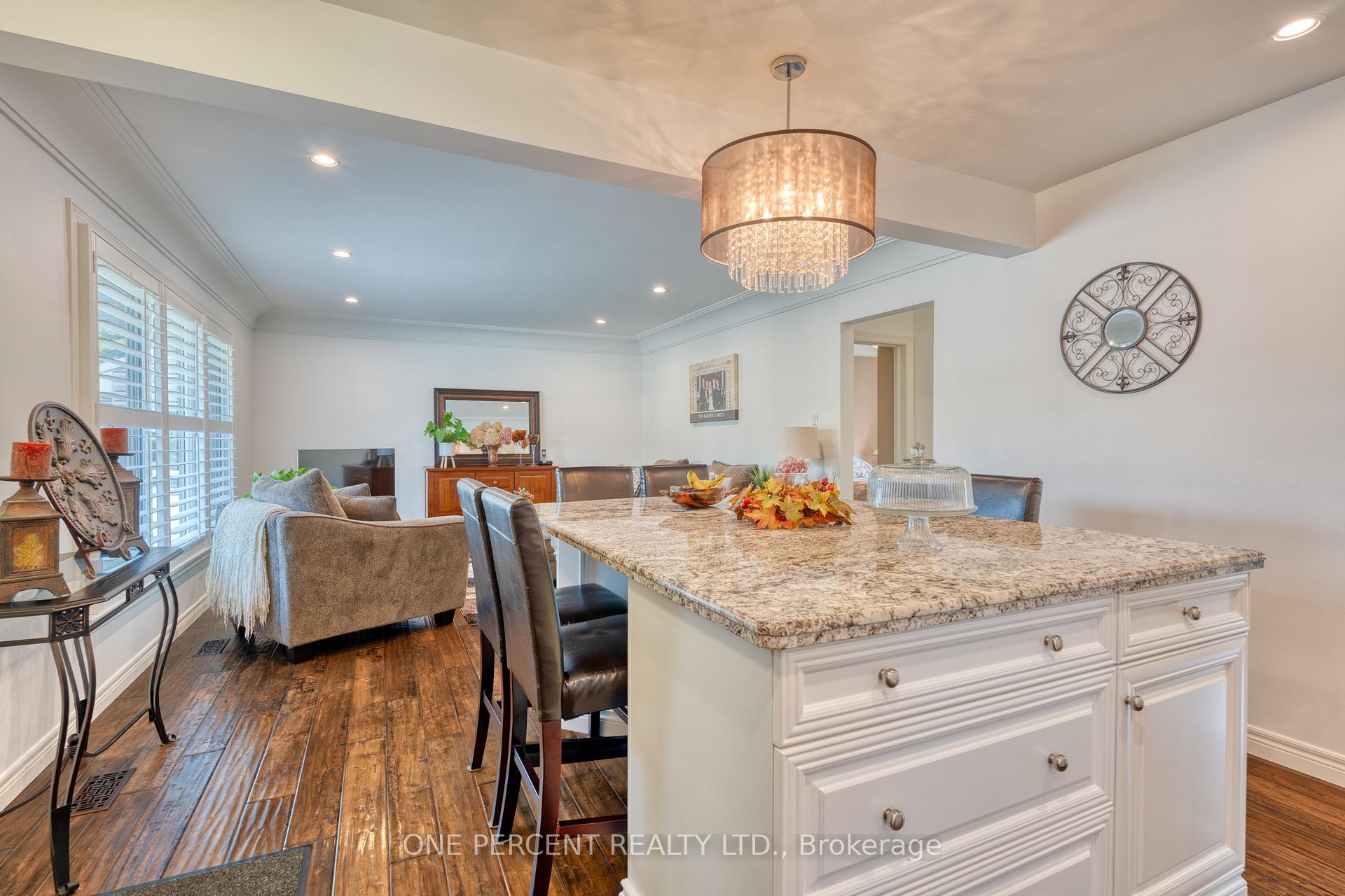 Photo 11 of 27 Hoover Crescent, Hamilton, Balfour — HOMEH