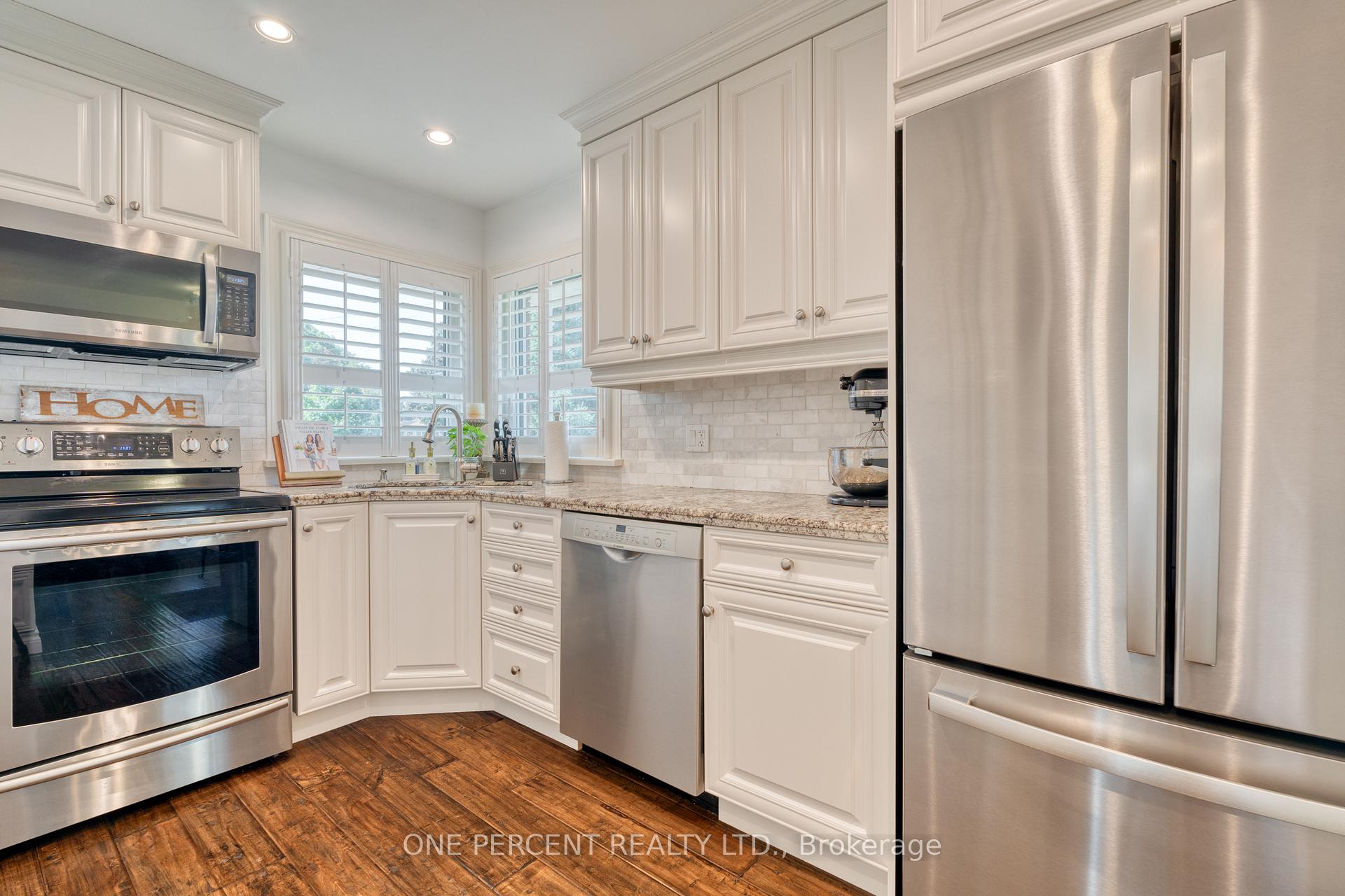 Photo 12 of 27 Hoover Crescent, Hamilton, Balfour — HOMEH