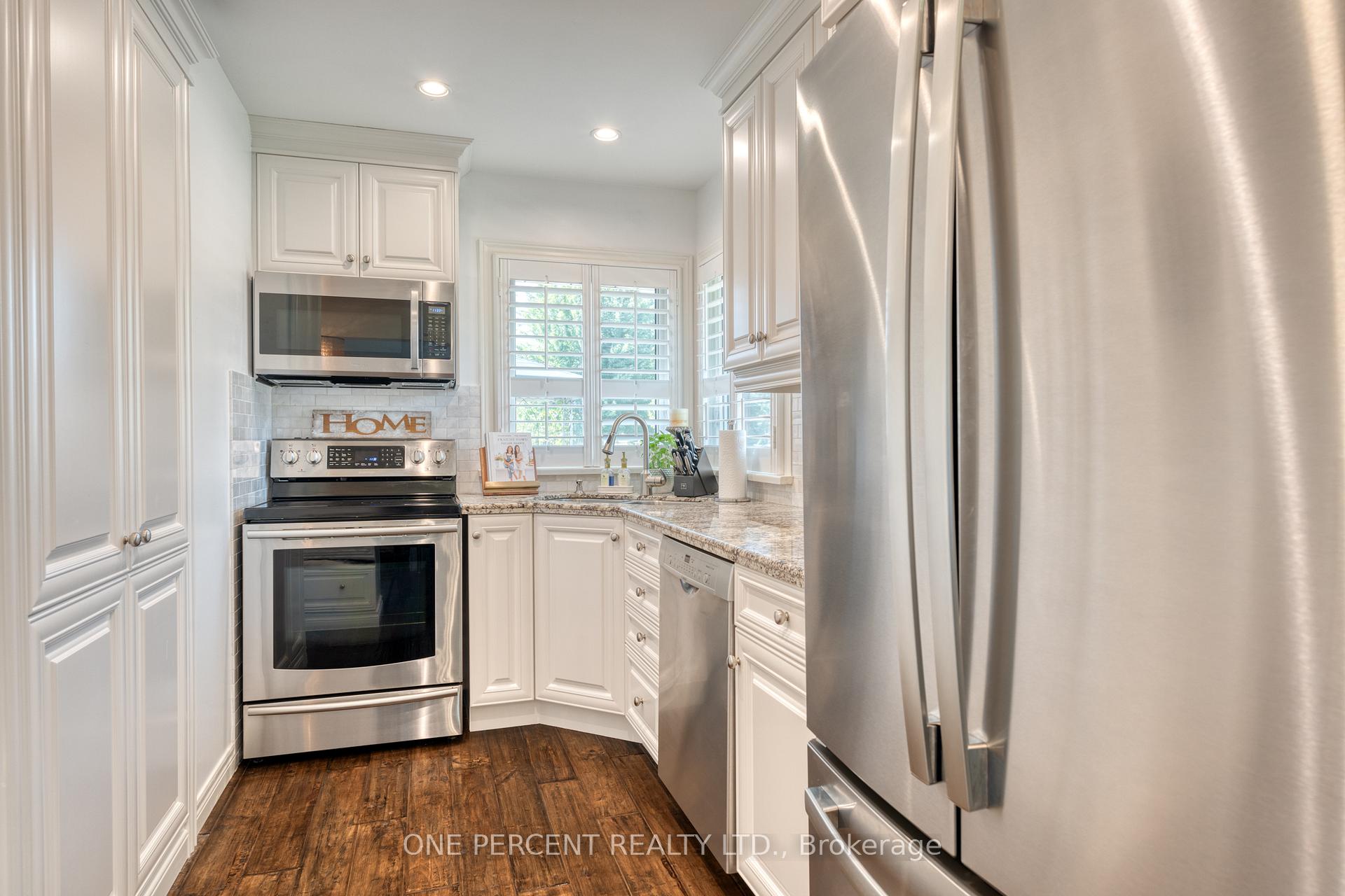 Photo 13 of 27 Hoover Crescent, Hamilton, Balfour — HOMEH